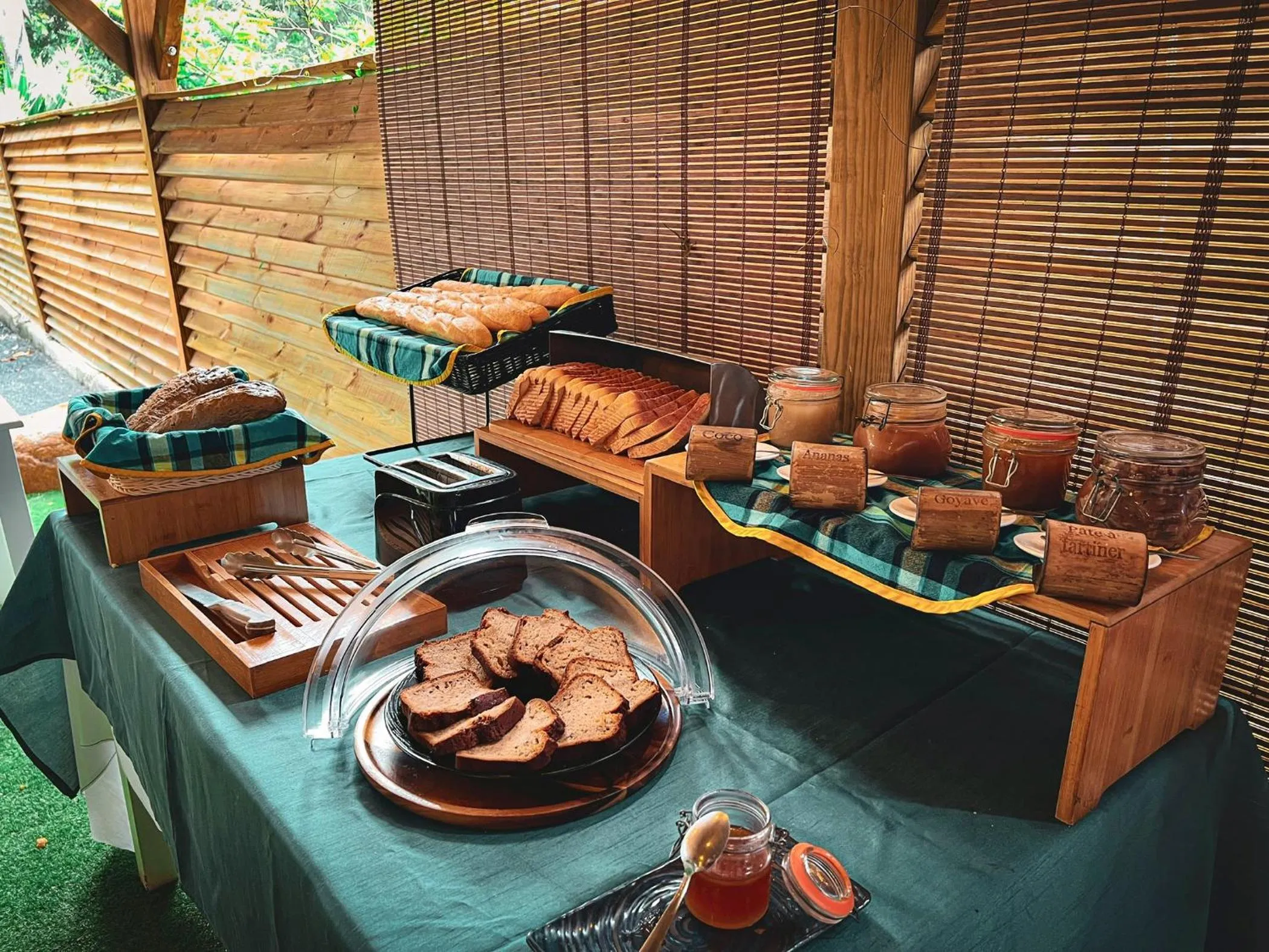 Food and drinks in Kawan Bay Suites