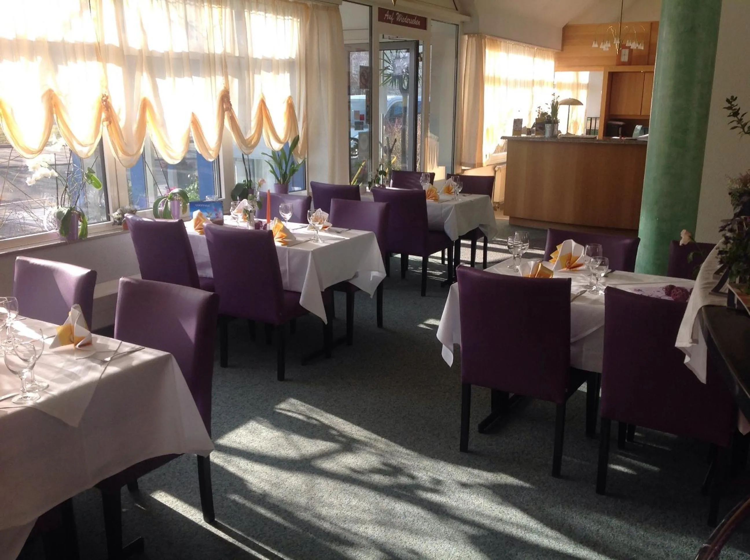 Restaurant/places to eat in Apart Hotel Gera