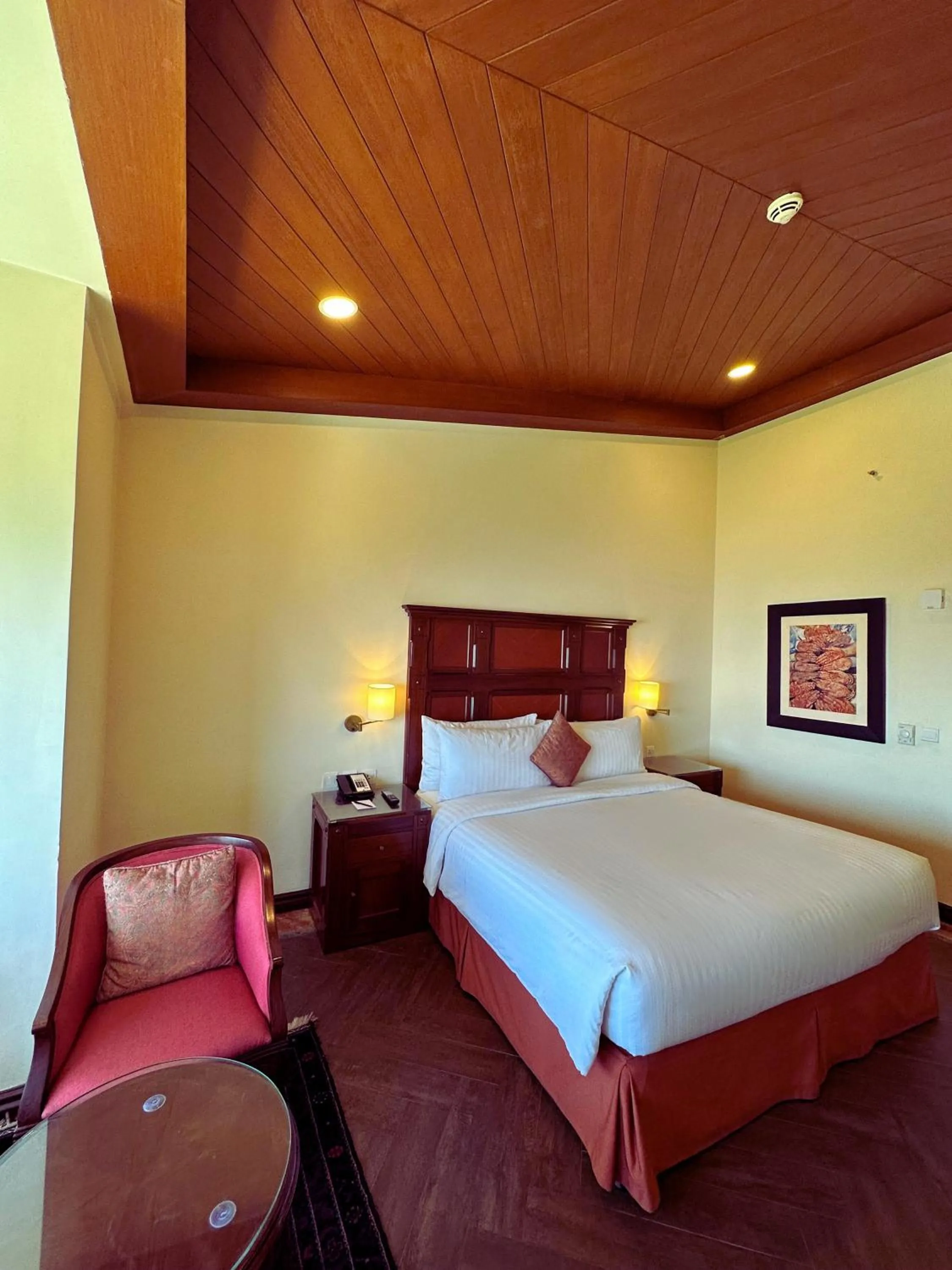 Bed in Pearl Continental Hotel Malam Jabba