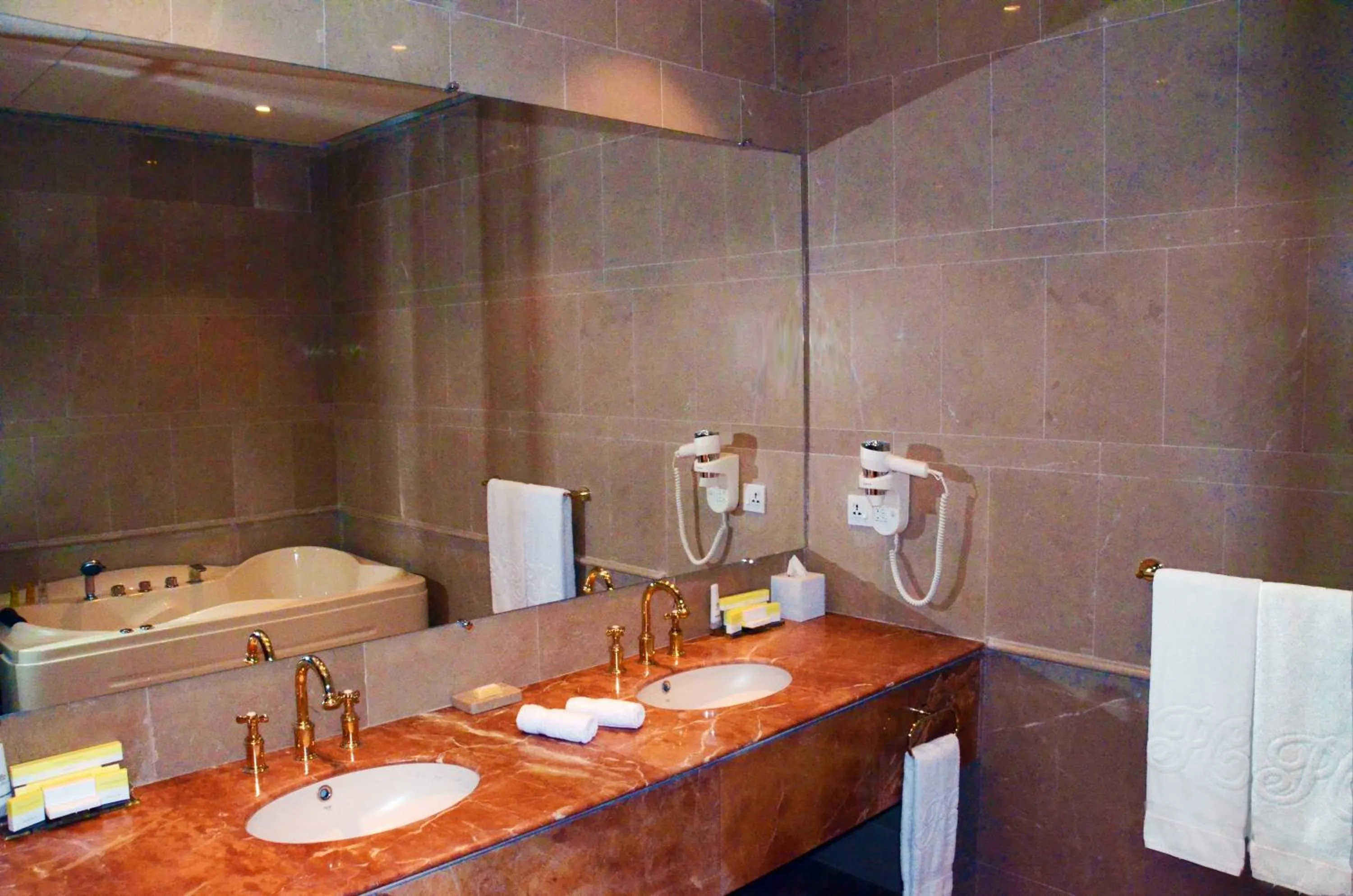 Bathroom in Pearl Continental Hotel Malam Jabba