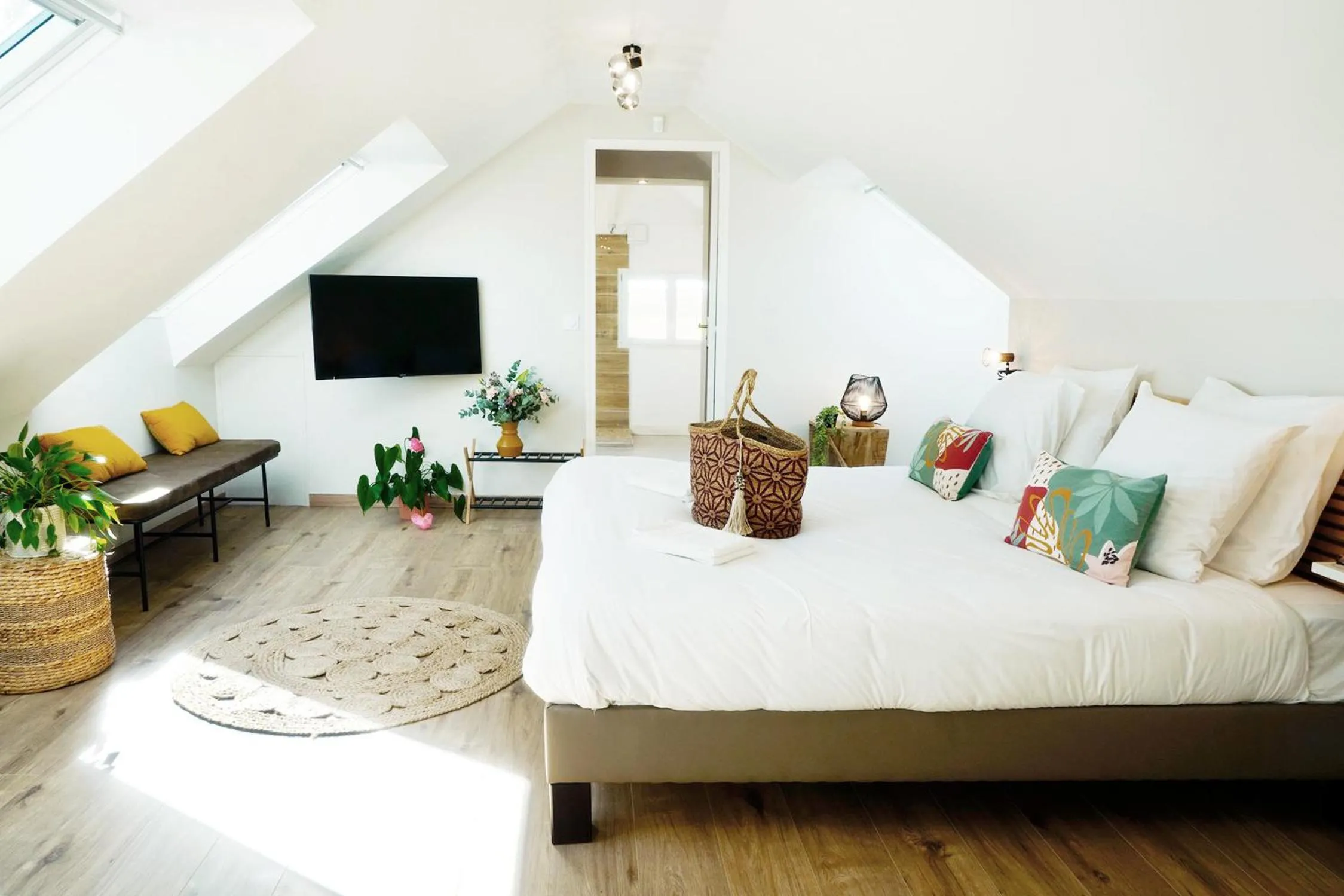 Bedroom, Bed in Les Etangs de la Bassée