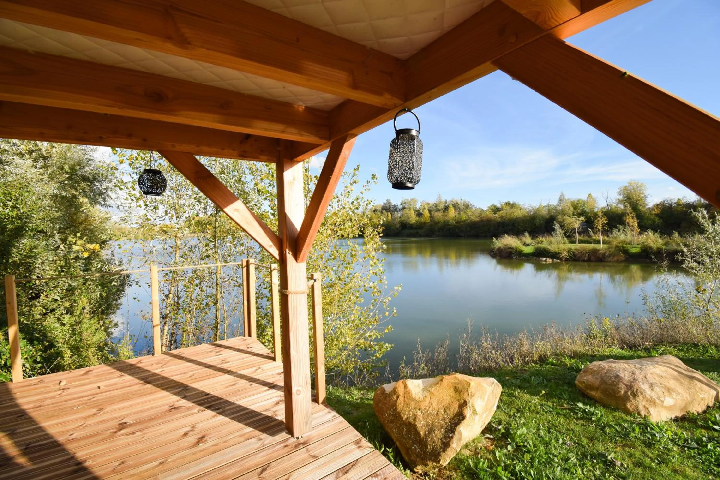 Lake view in Les Etangs de la Bassée