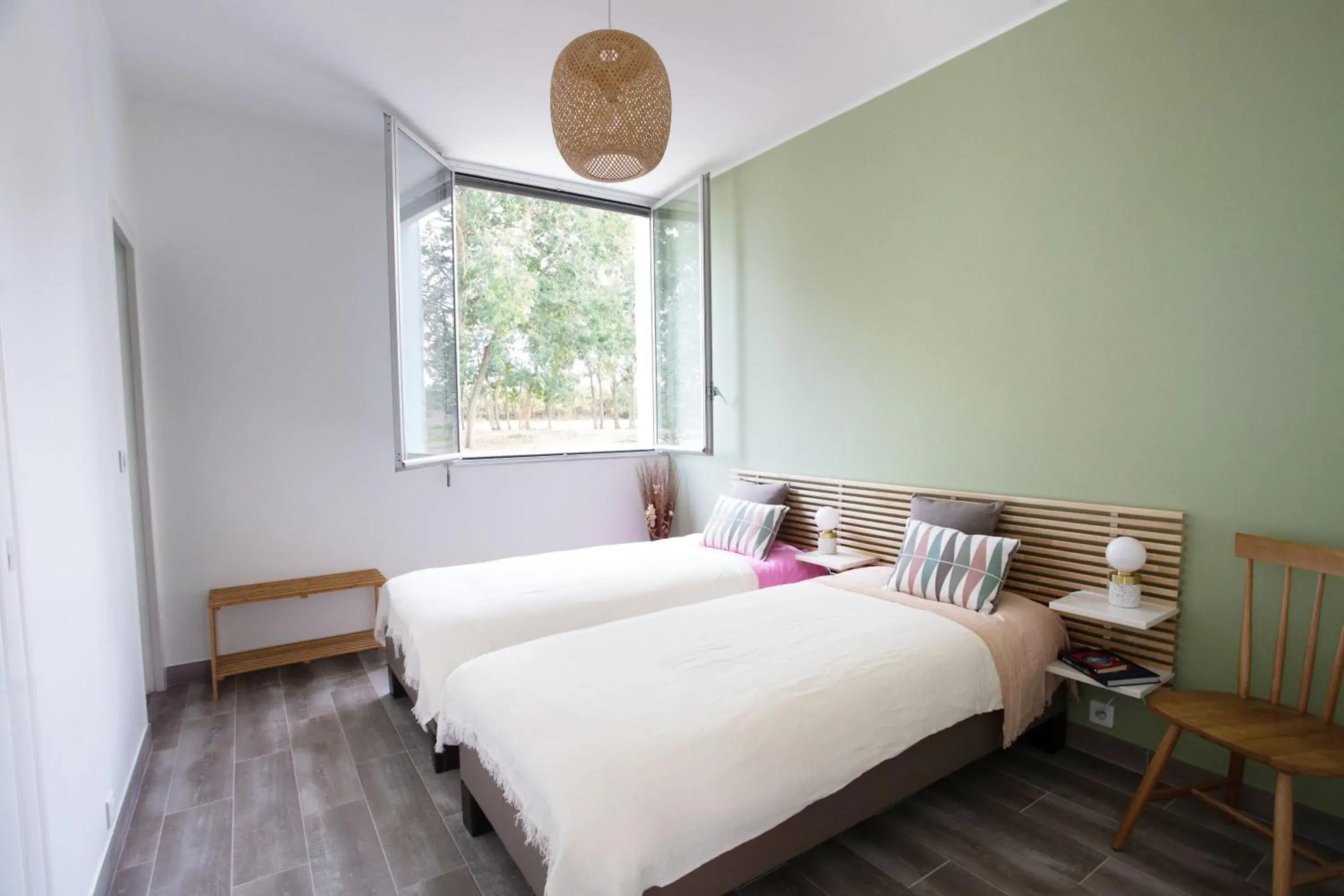 Photo of the whole room, Bed in Les Etangs de la Bassée Photo of the whole room, Bed in Les Etangs de la Bassée