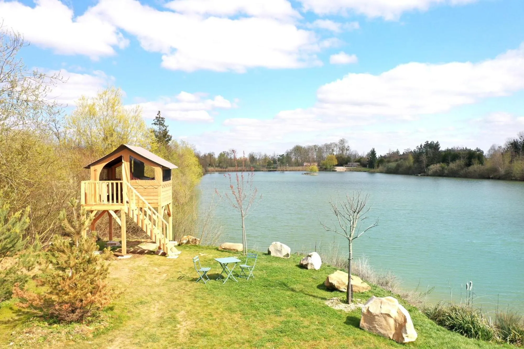 Lake view in Les Etangs de la Bassée