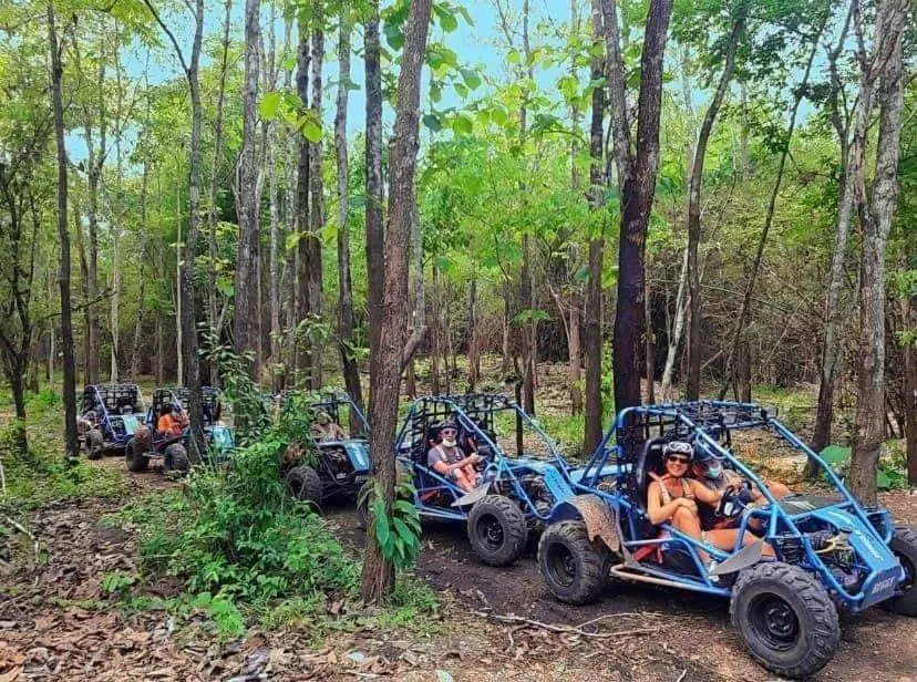 group of guests in Rimwang The River Life