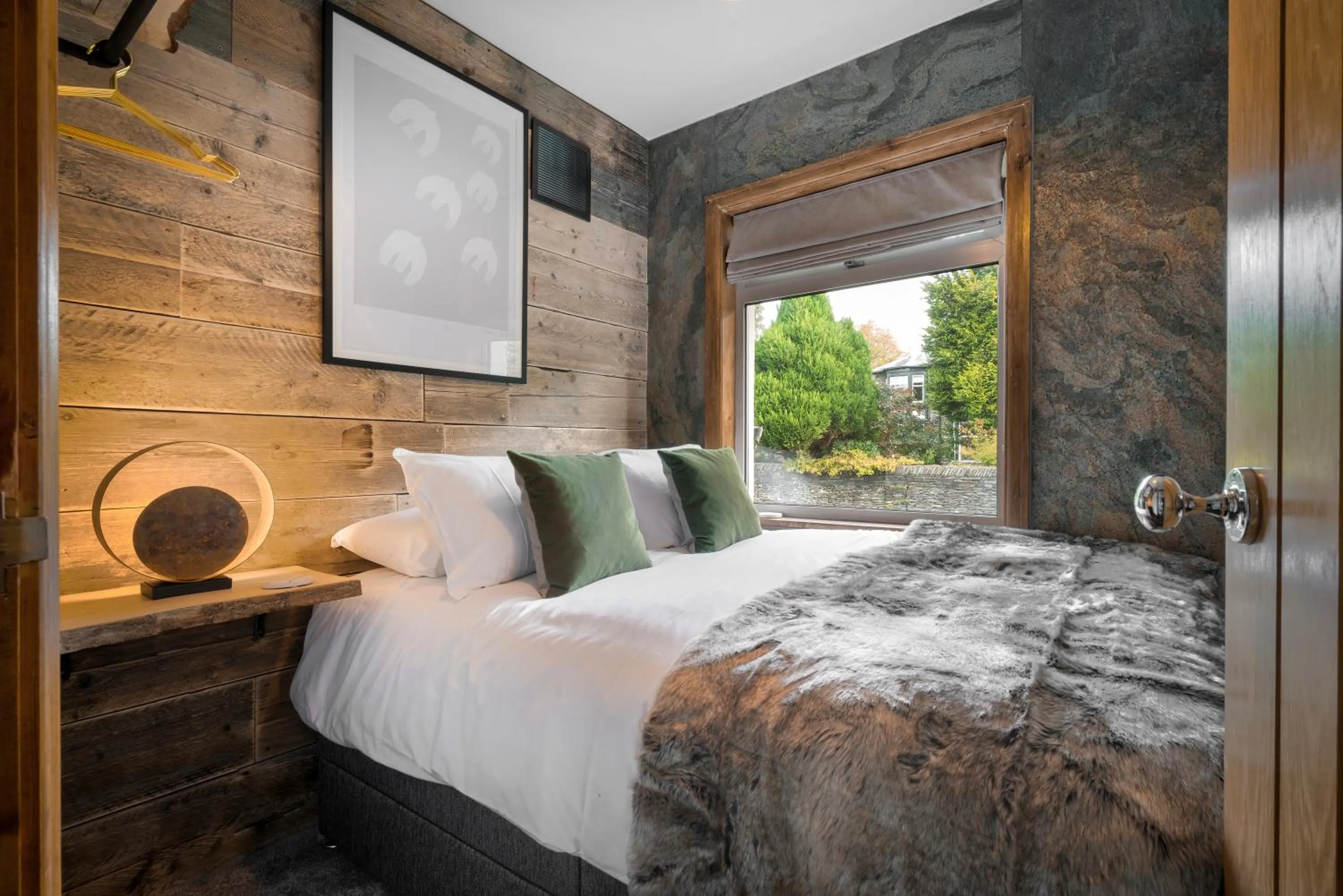 Bed in Ellerthwaite Place X3 Bed House with Hot Tub in Central Windermere - Ridgestone