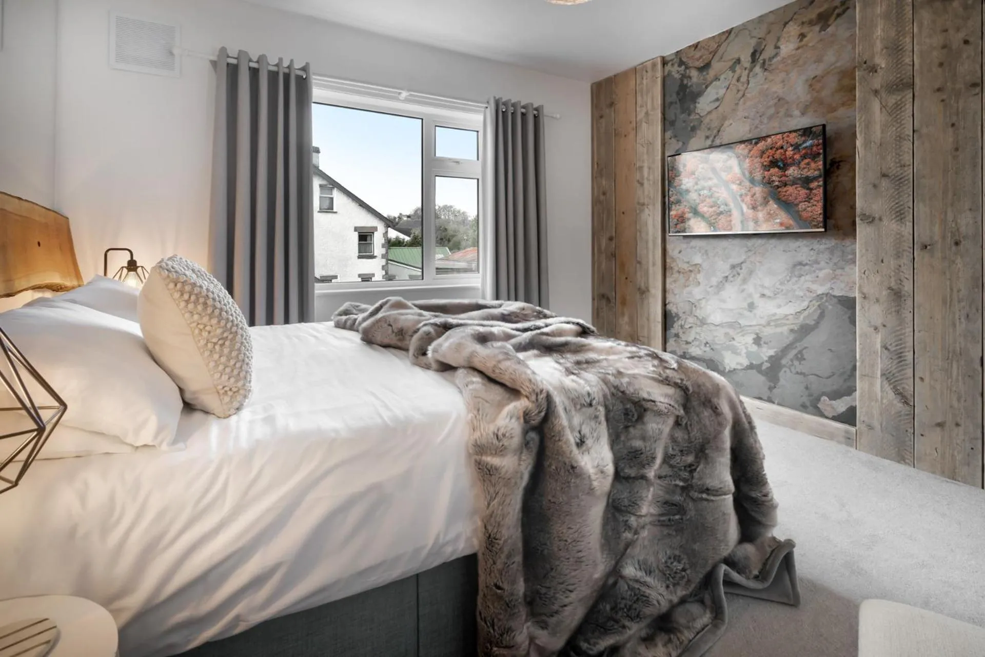 Bed in Ellerthwaite Place X3 Bed House with Hot Tub in Central Windermere - Ridgestone