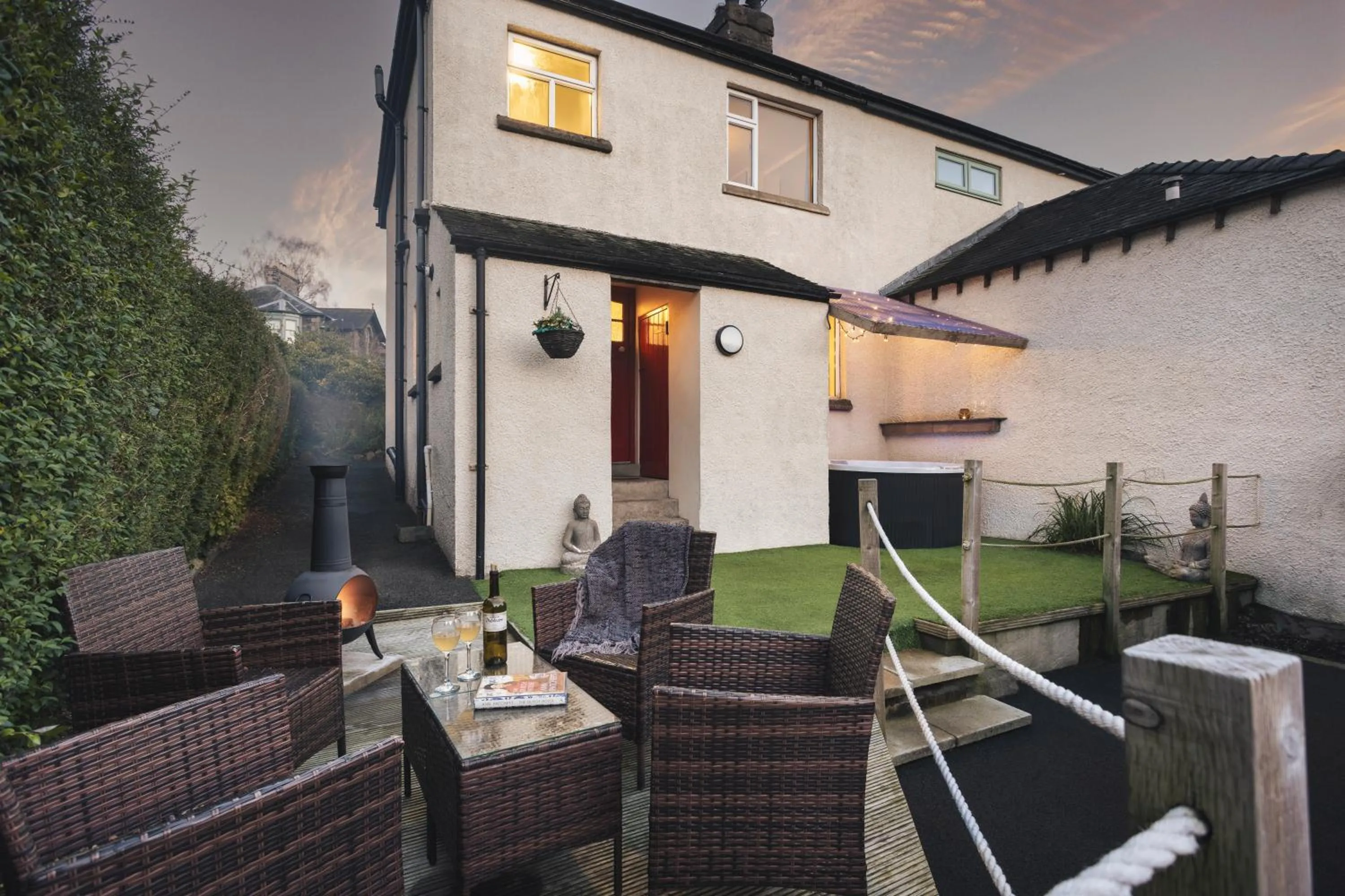 Property building in Ellerthwaite Place X3 Bed House with Hot Tub in Central Windermere - Ridgestone