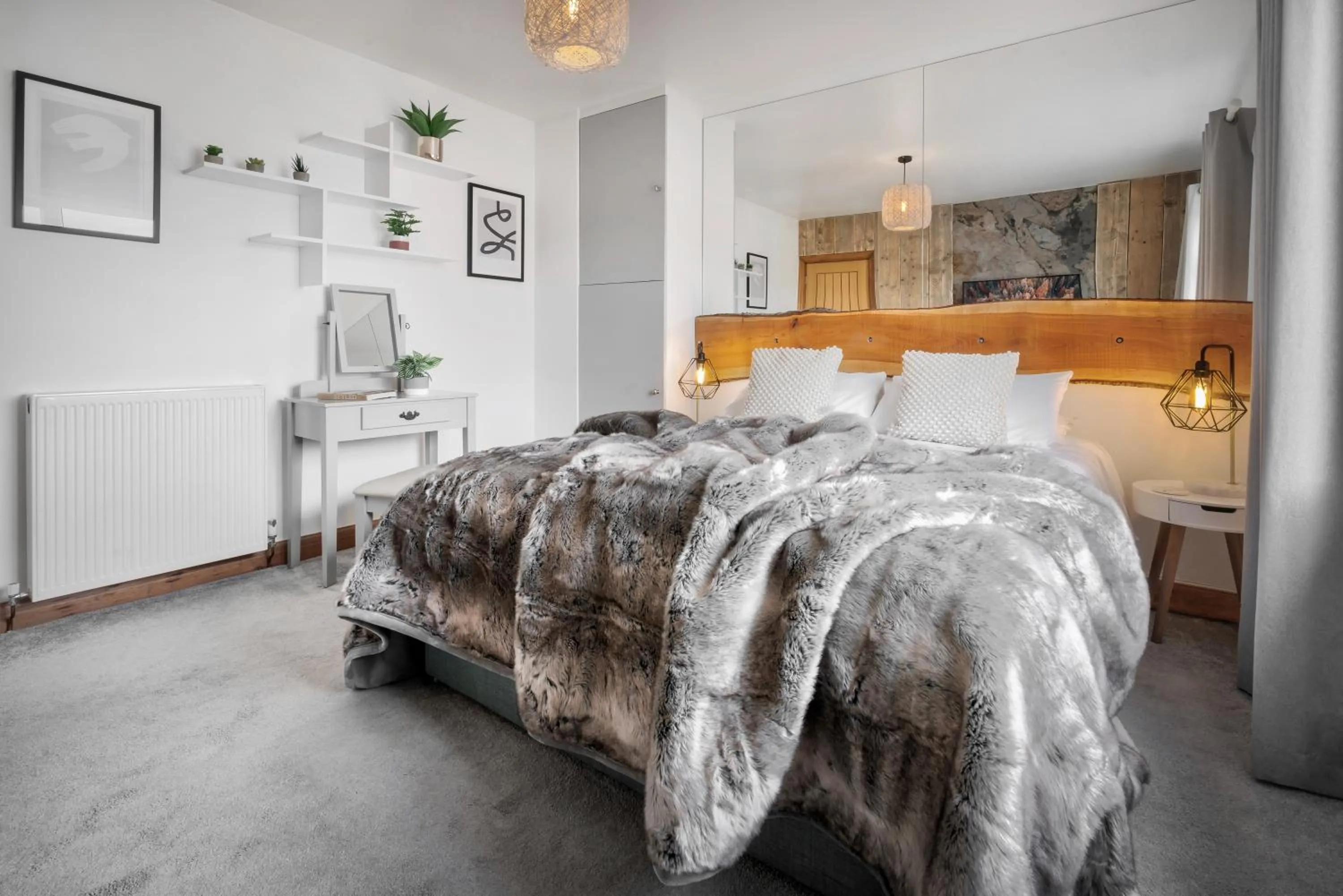 Bed in Ellerthwaite Place X3 Bed House with Hot Tub in Central Windermere - Ridgestone