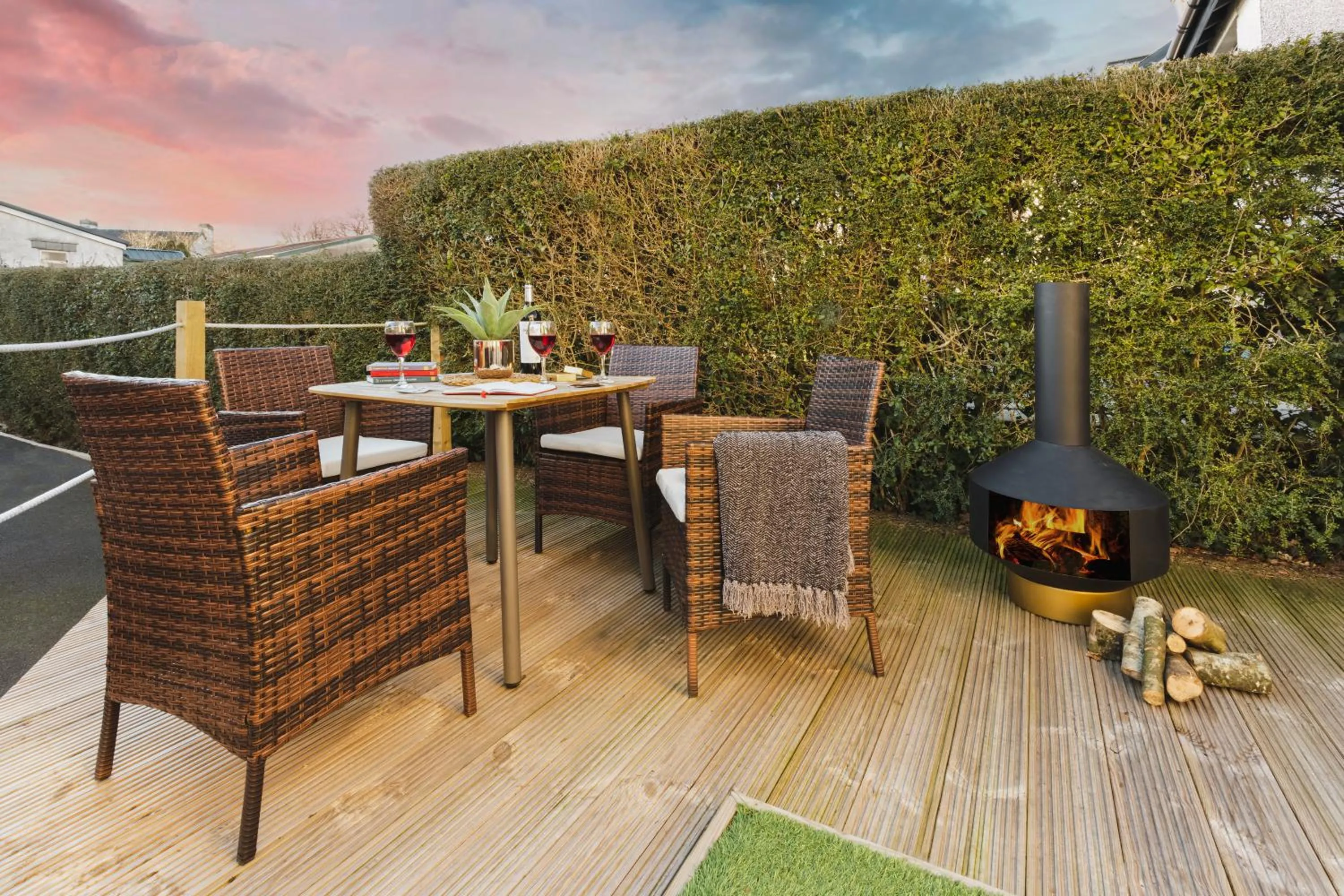 Garden in Ellerthwaite Place X3 Bed House with Hot Tub in Central Windermere - Ridgestone