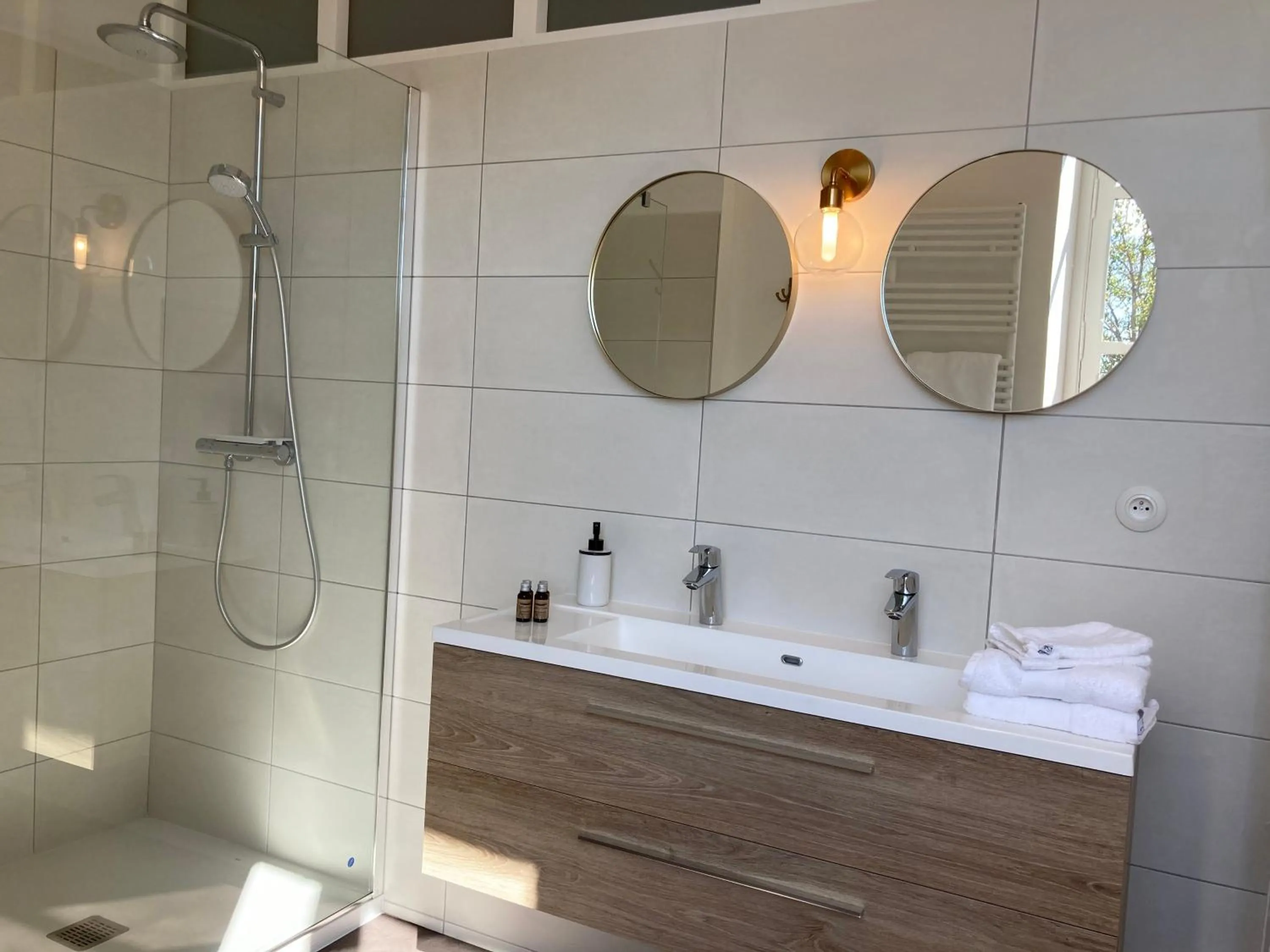 Property building in Domaine de Chalaniat