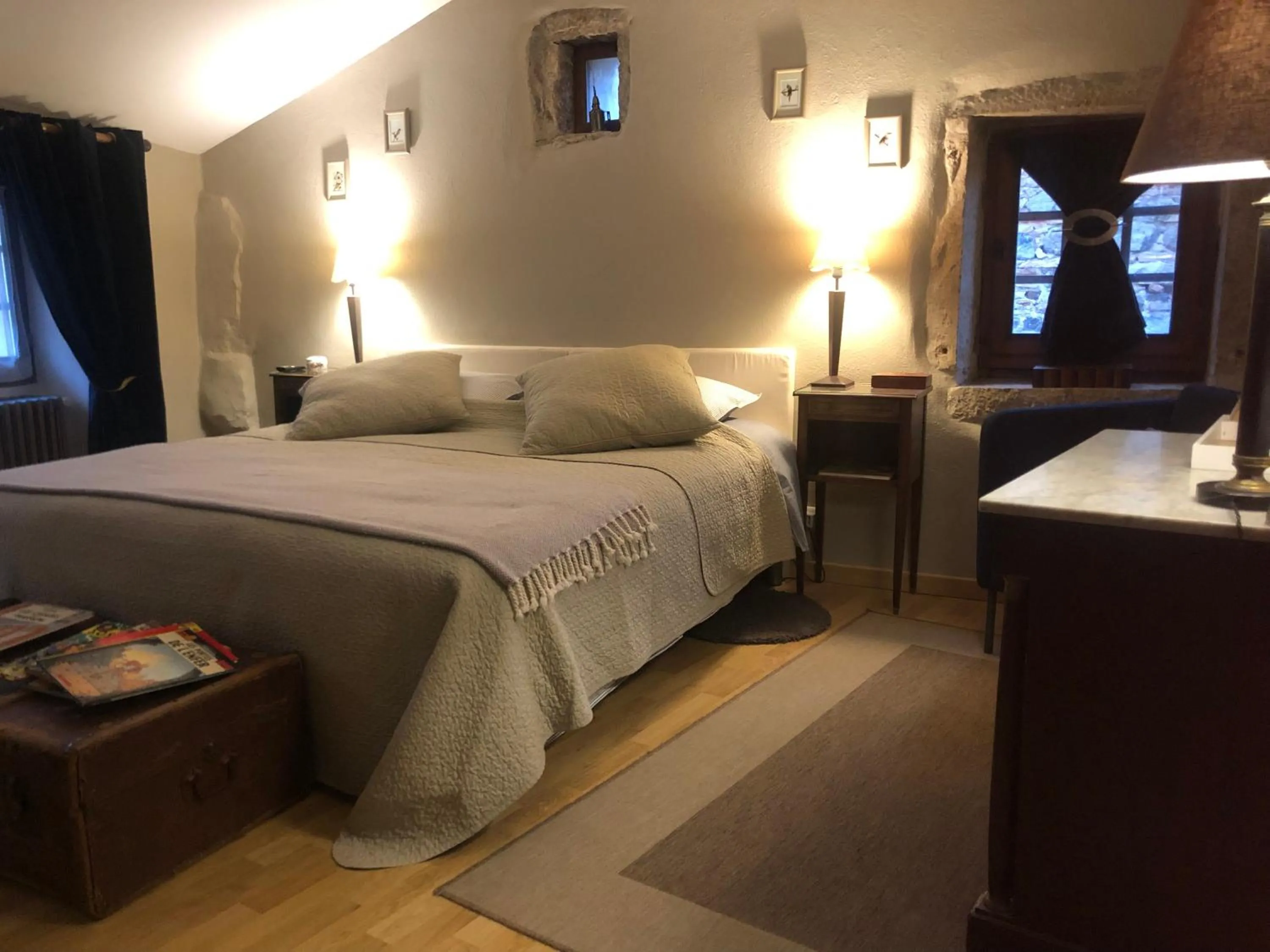 Photo of the whole room, Bed in La Maison des Gardes - Chambres d'hôtes
