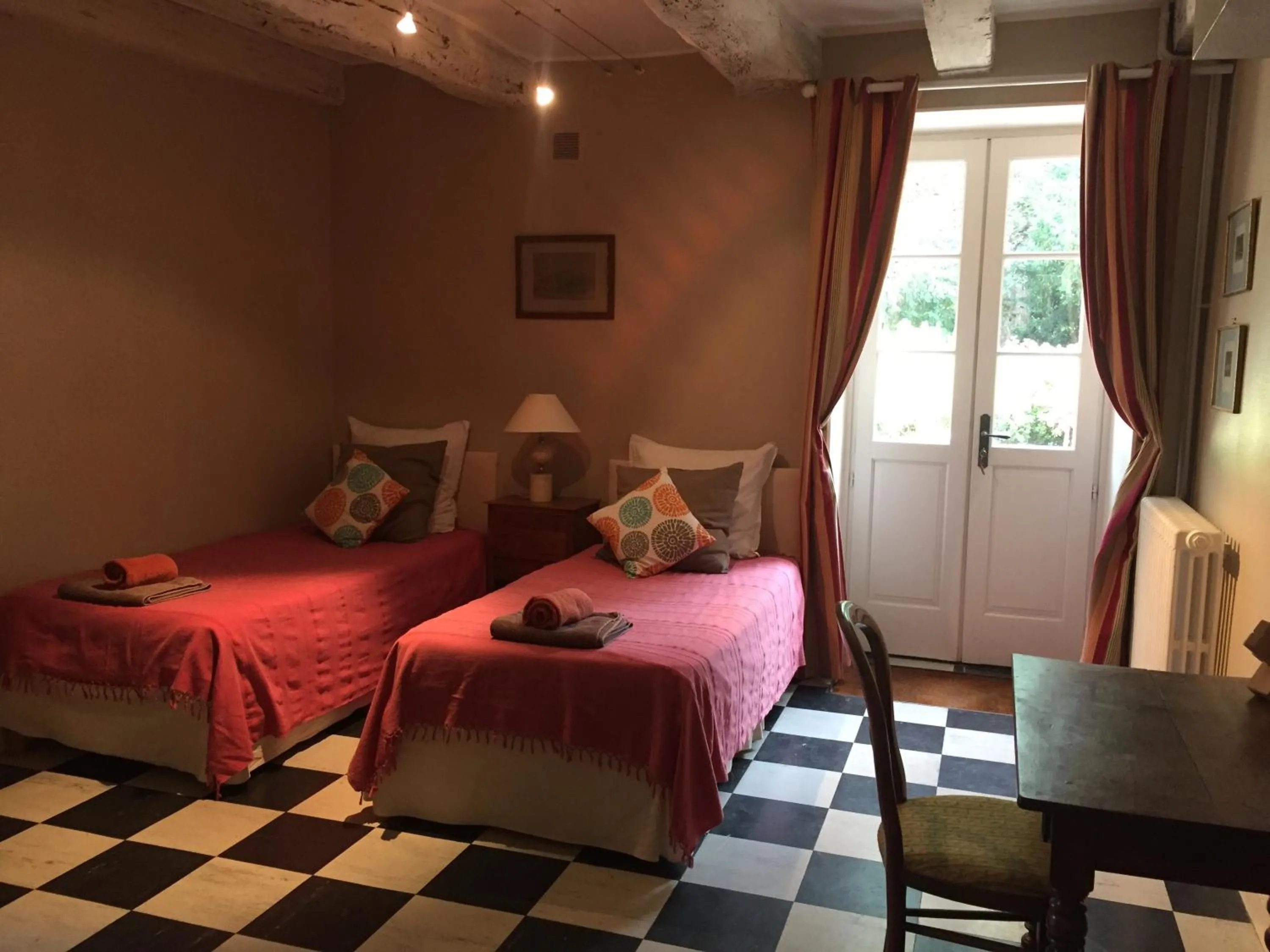 Bed in La Maison des Gardes - Chambres d'hôtes