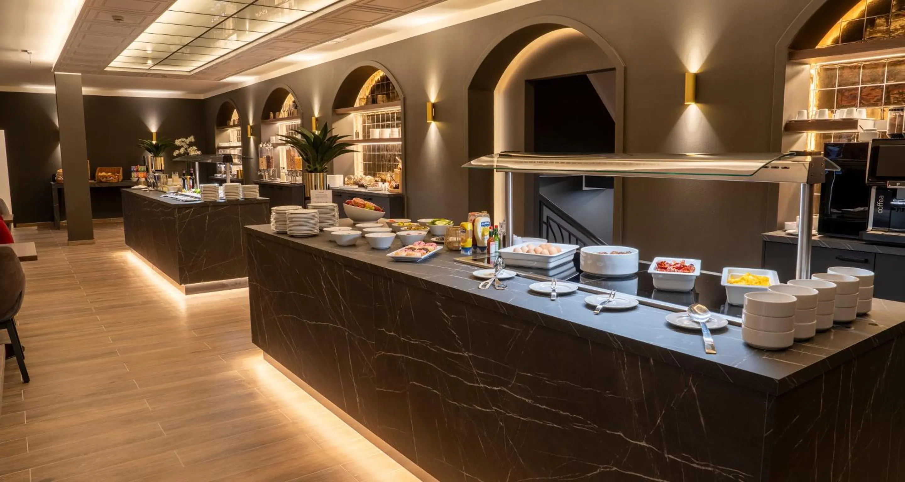 Buffet breakfast in PLAZA Premium Columbus Bremen