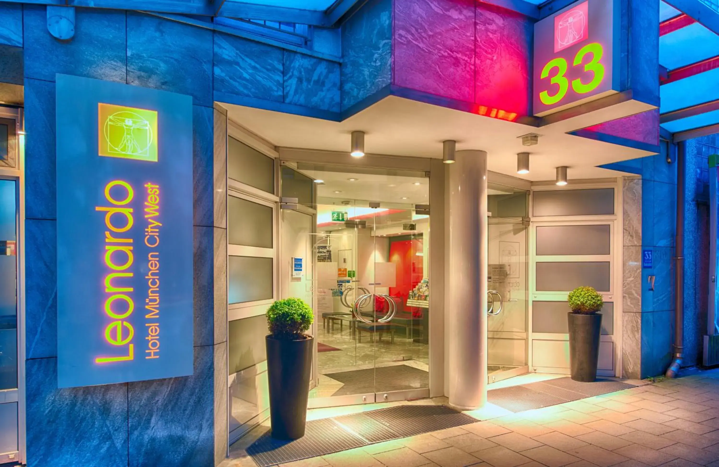 Facade/entrance in Leonardo Hotel München City West Facade/entrance in Leonardo Hotel München City West