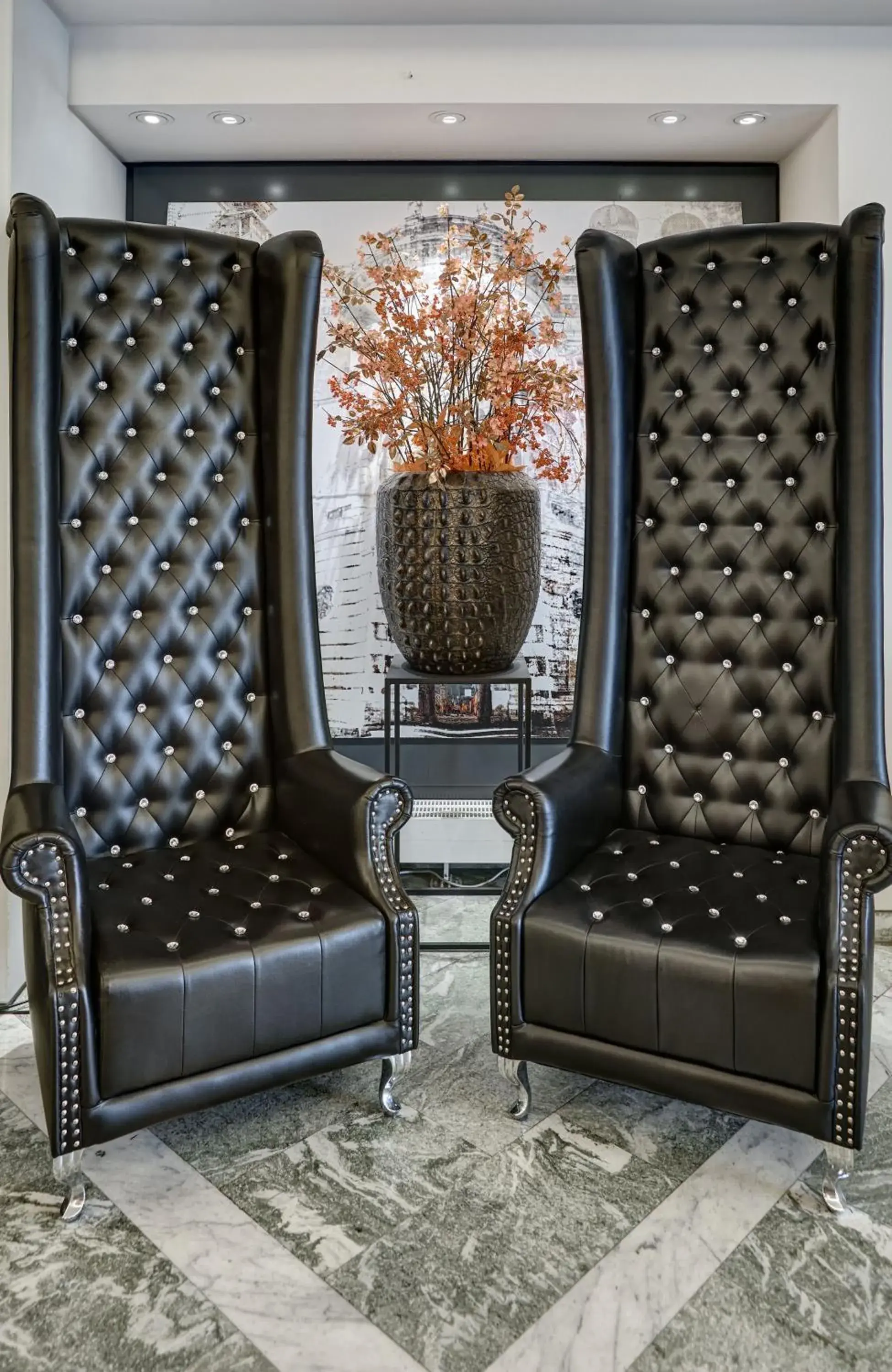 Lobby or reception in Leonardo Hotel München City West Lobby or reception in Leonardo Hotel München City West