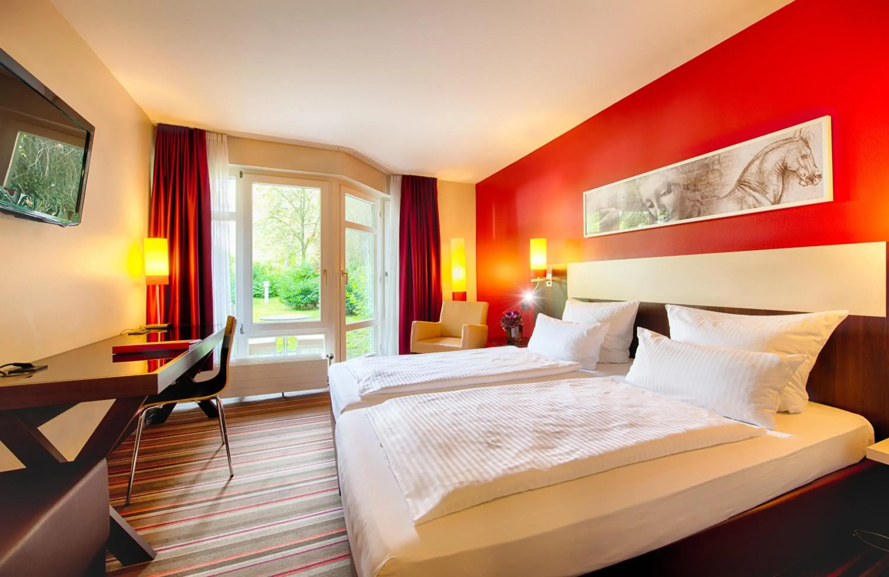 Bedroom, Bed in Leonardo Hotel München City West Bedroom, Bed in Leonardo Hotel München City West