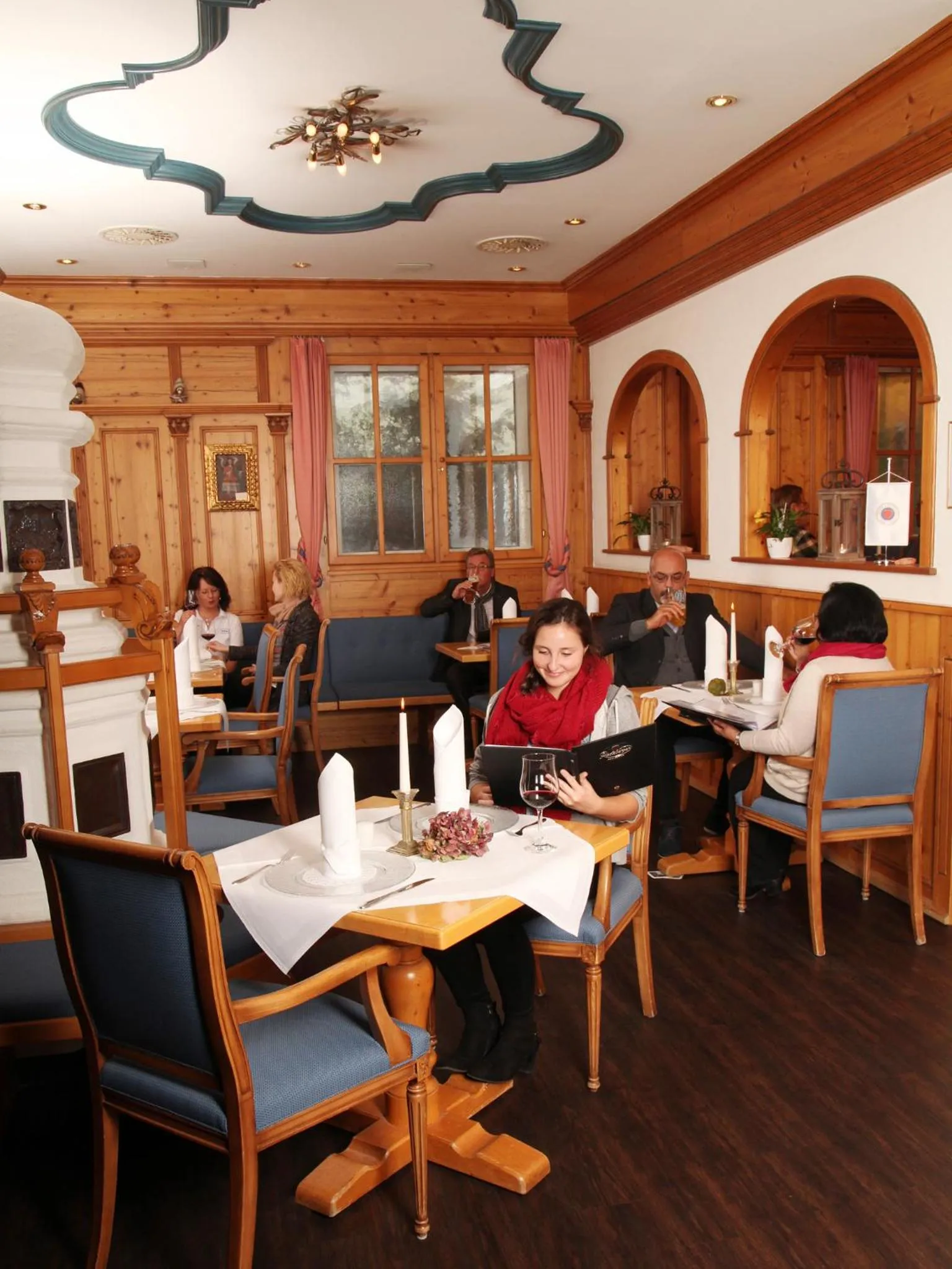 Restaurant/places to eat in Transmar Travel Hotel