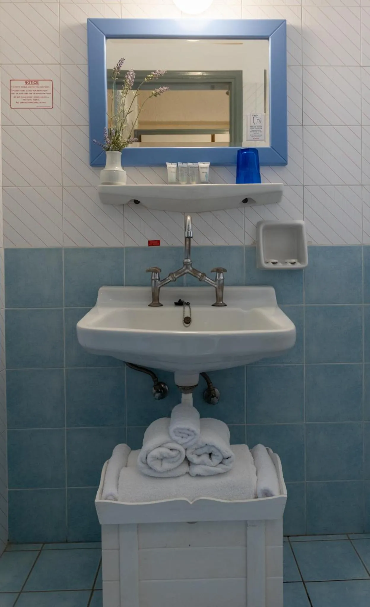 Bathroom in Dedalos Hotel