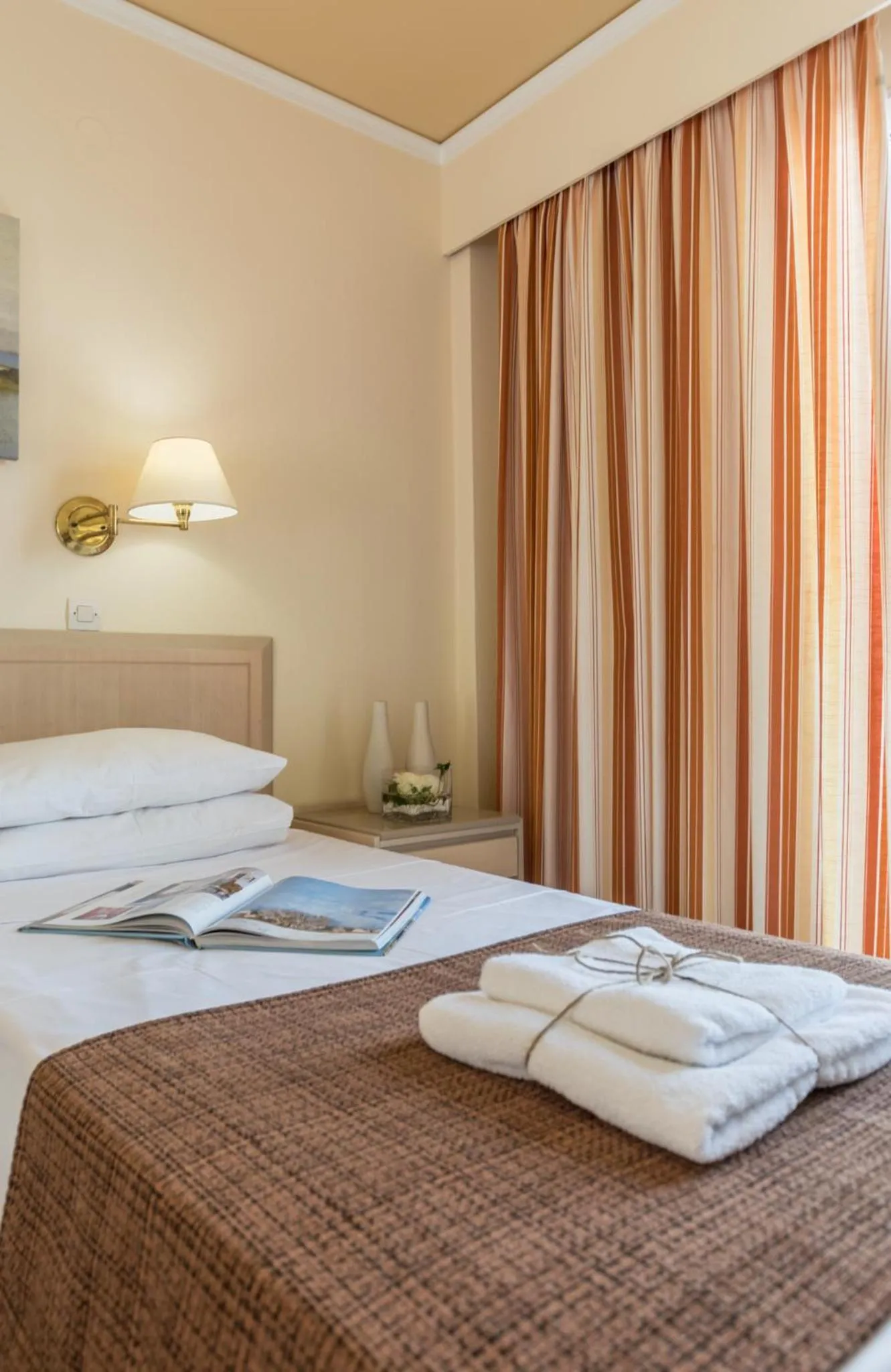 Bedroom, Bed in Dedalos Hotel