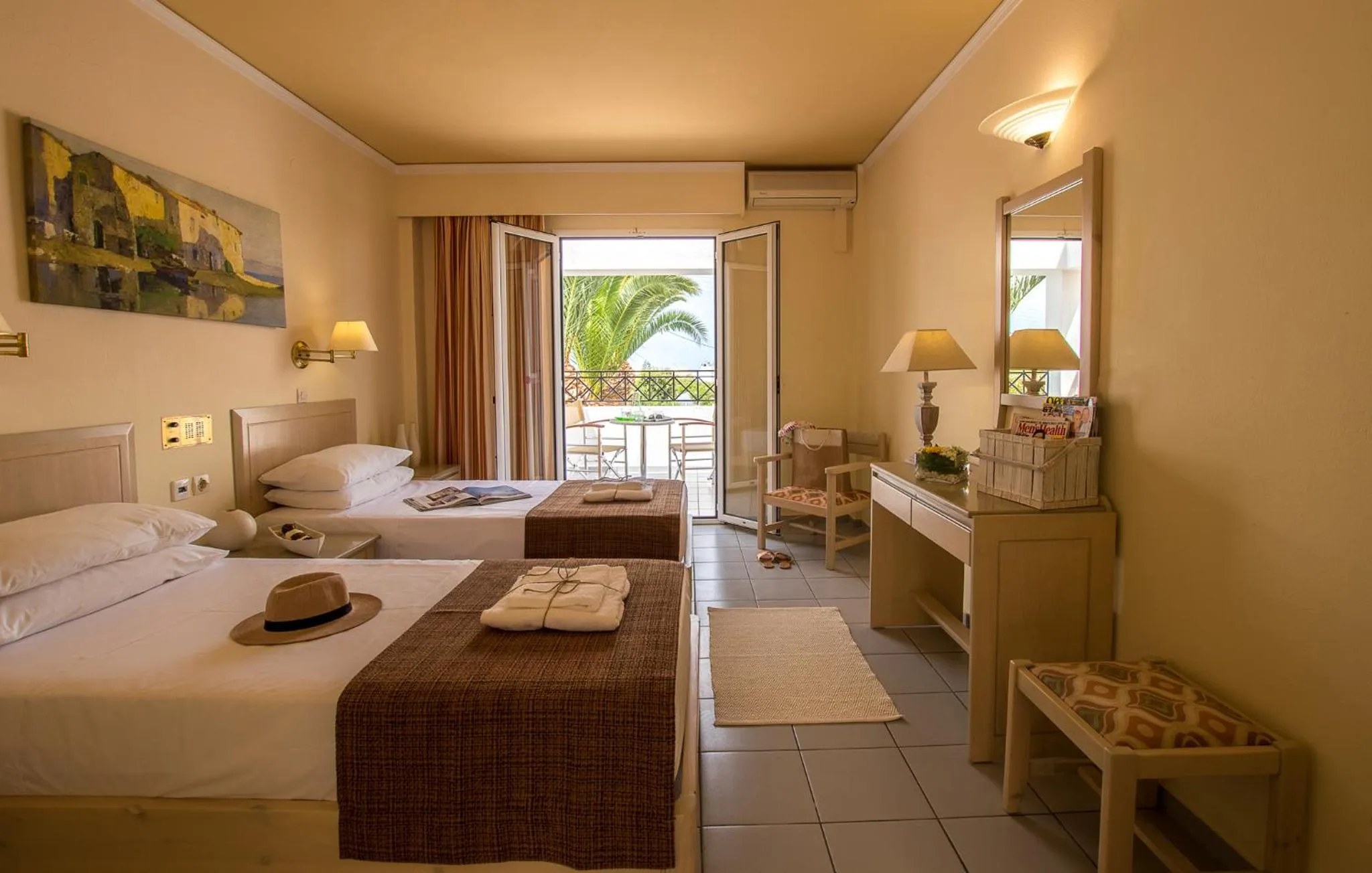 Bedroom, Bed in Dedalos Hotel