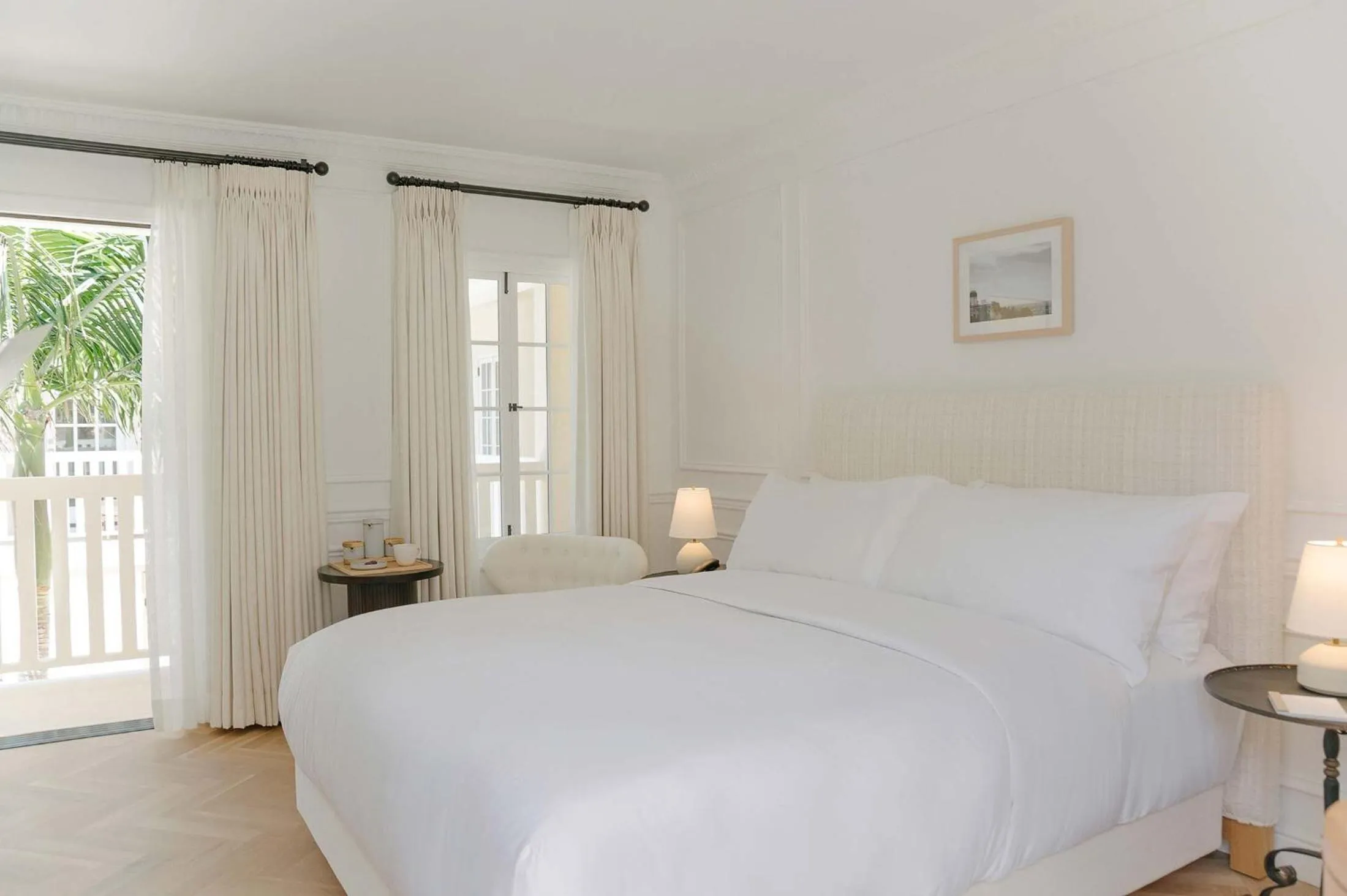 Photo of the whole room, Bed in Cara Hotel