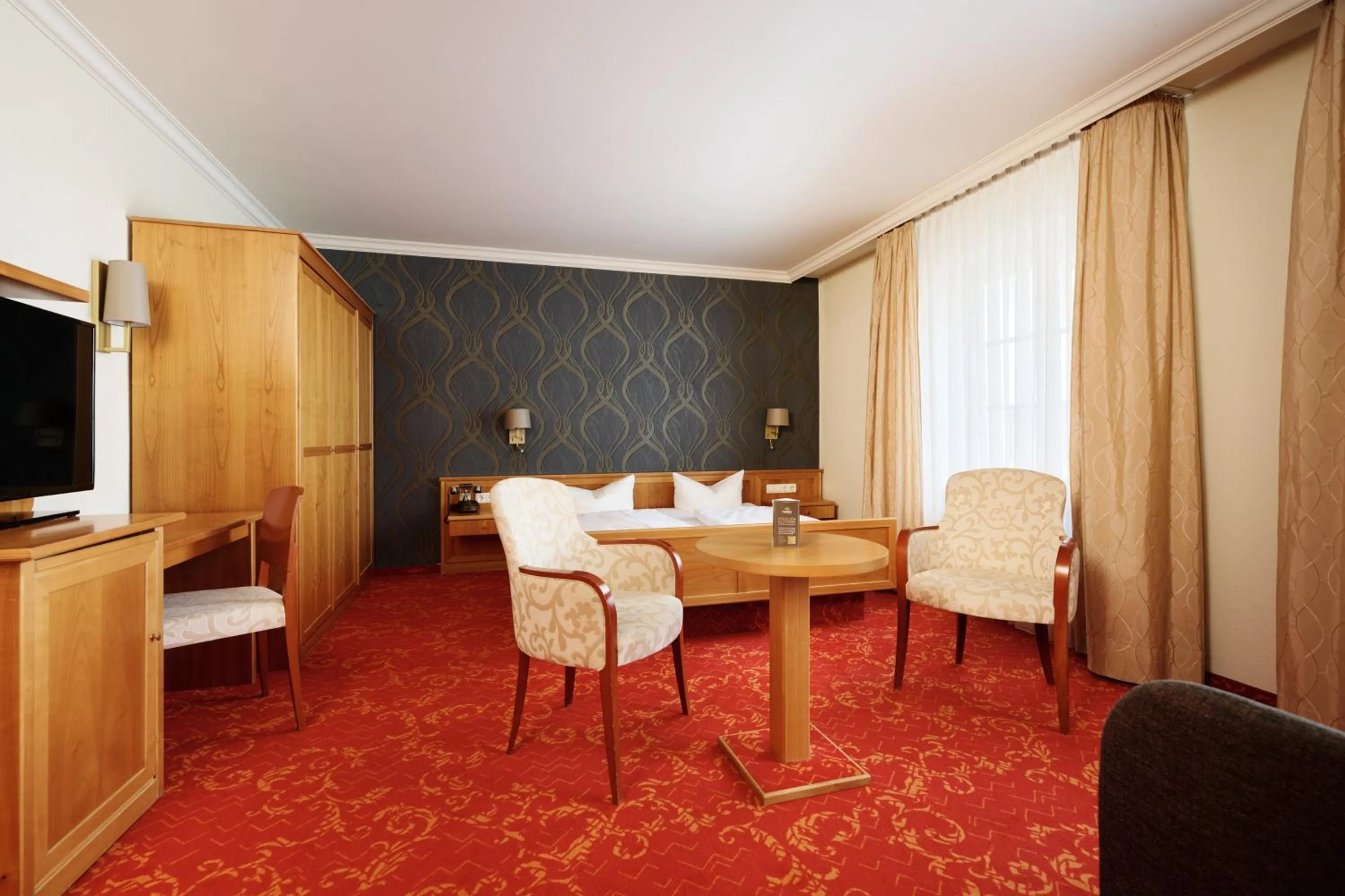 Photo of the whole room in Hotel Mohren