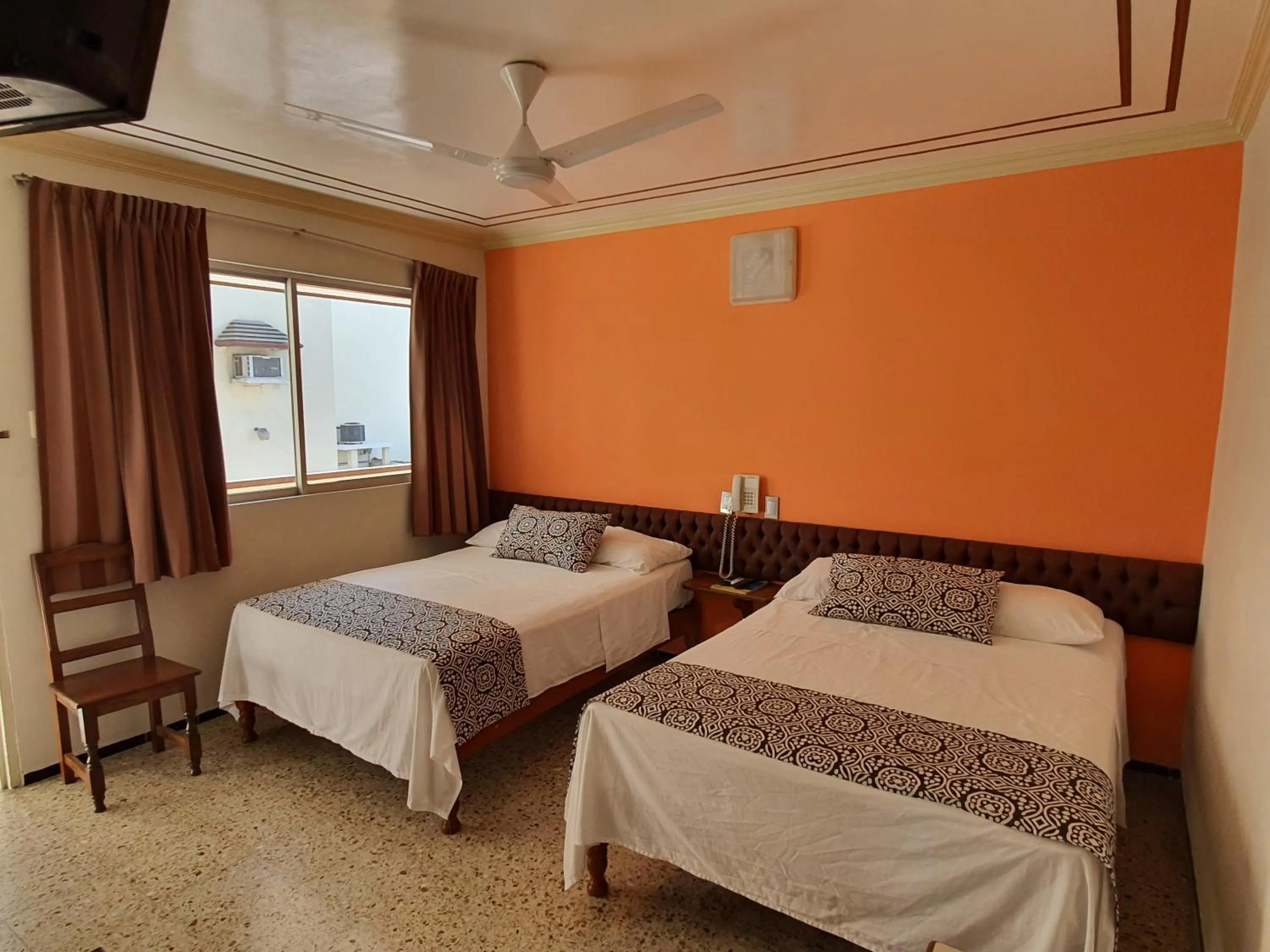 Photo of the whole room, Bed in Hotel Atlantico a 150 mts de Playa Martí