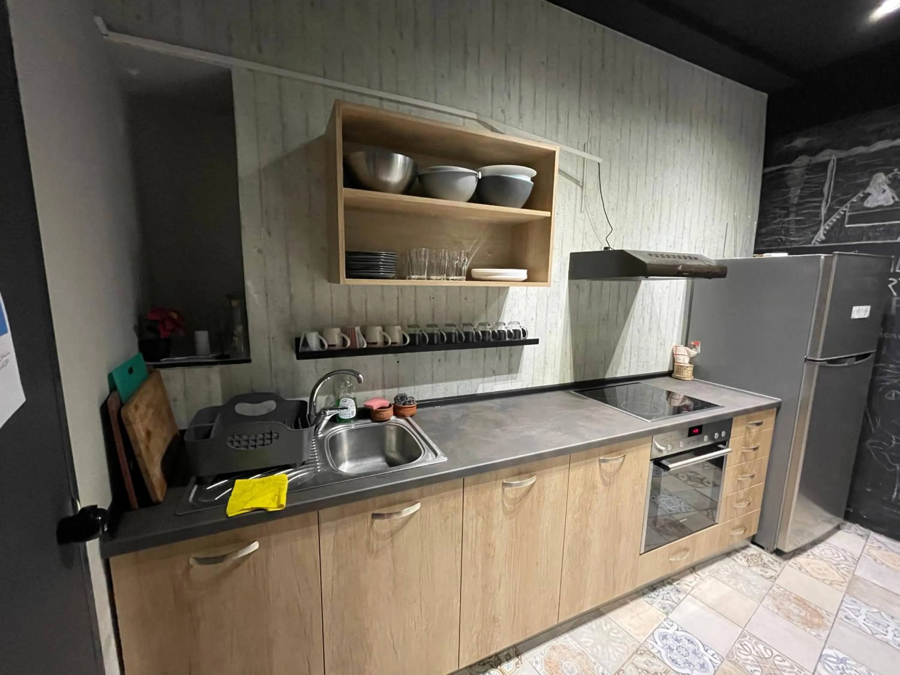 Kitchen or kitchenette in Iconic Athens Hostel