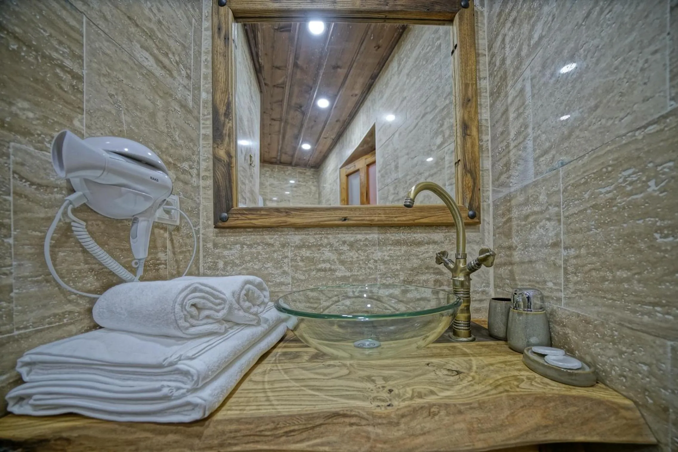 Bathroom in Vigneron Cave Hotel