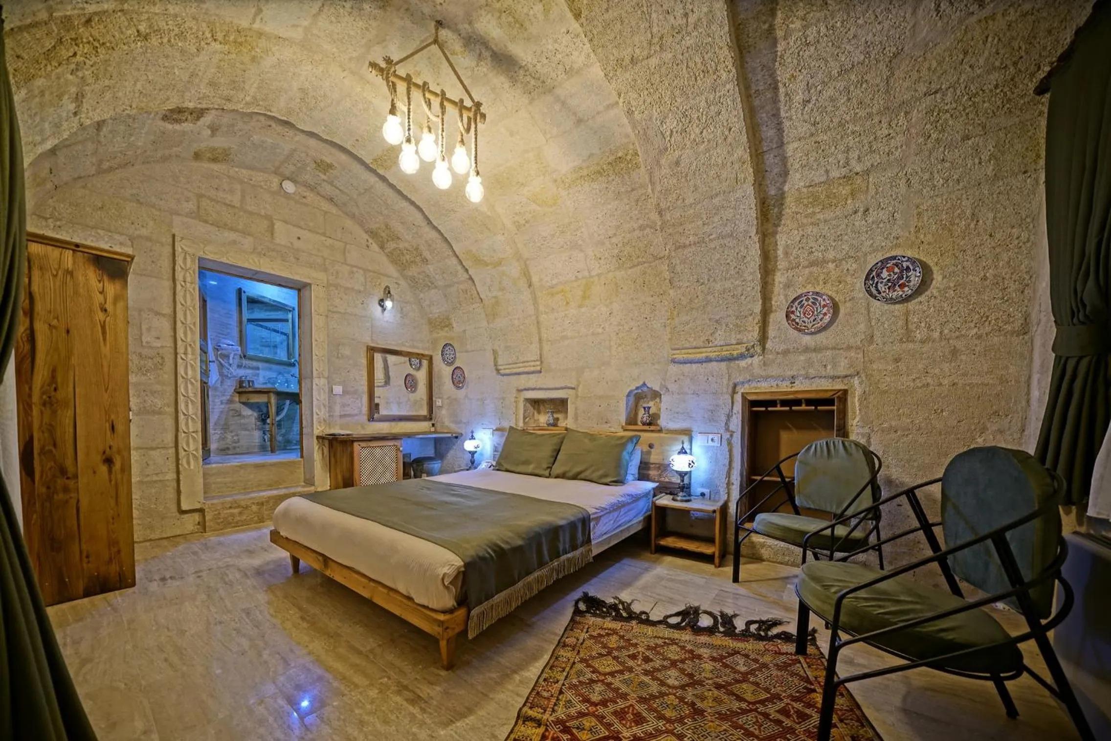 Bedroom, Bed in Vigneron Cave Hotel
