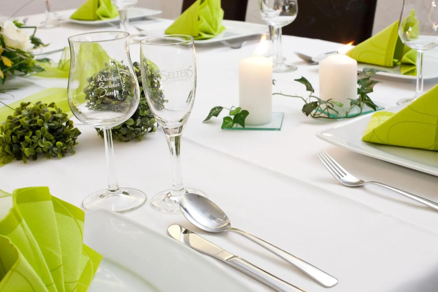 Restaurant/places to eat in Hotel-Pension Am Schwanenteich