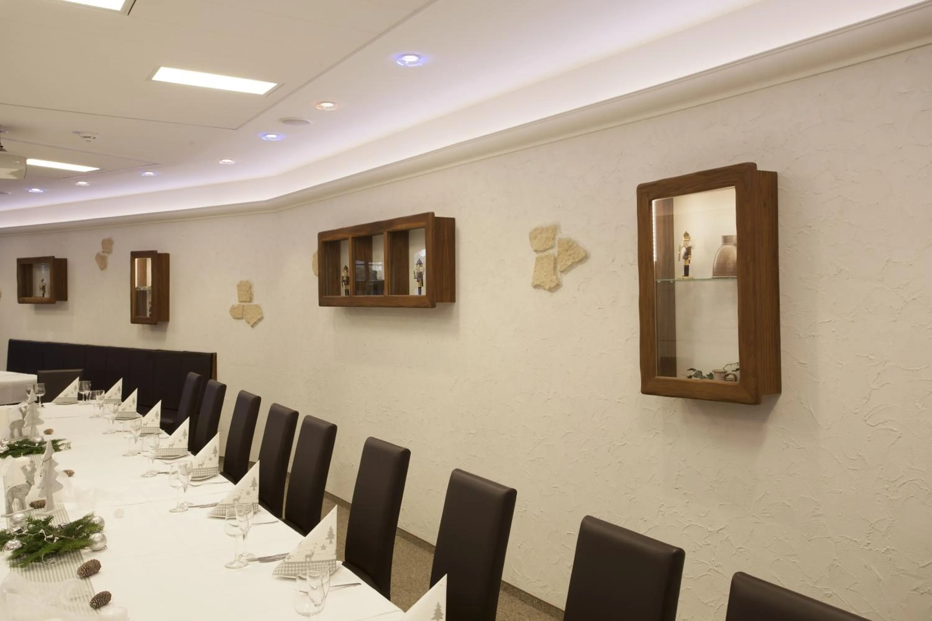 Restaurant/places to eat in Hotel-Pension Am Schwanenteich