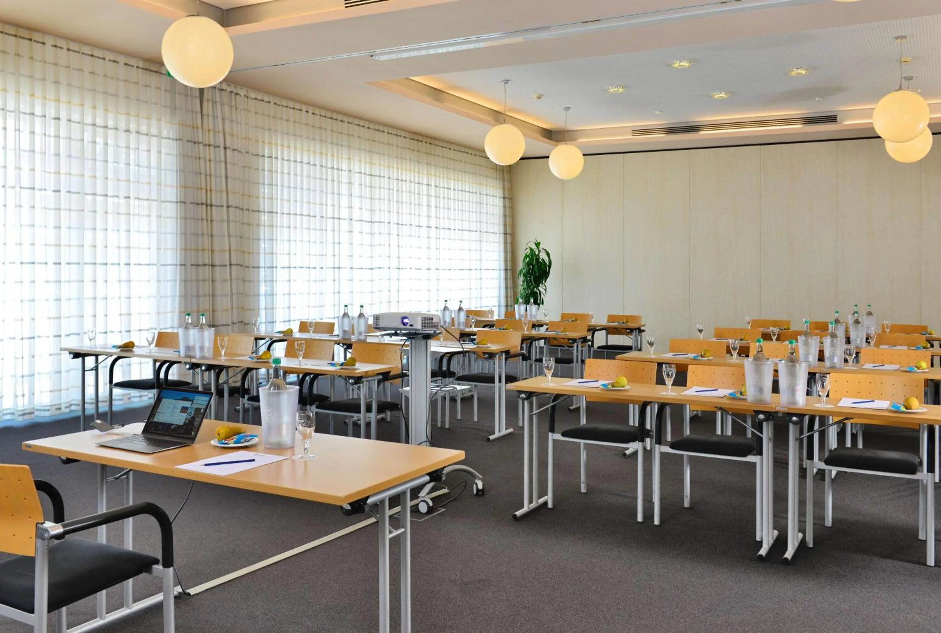 Meeting/conference room in Best Western Plus Konrad Zuse Hotel