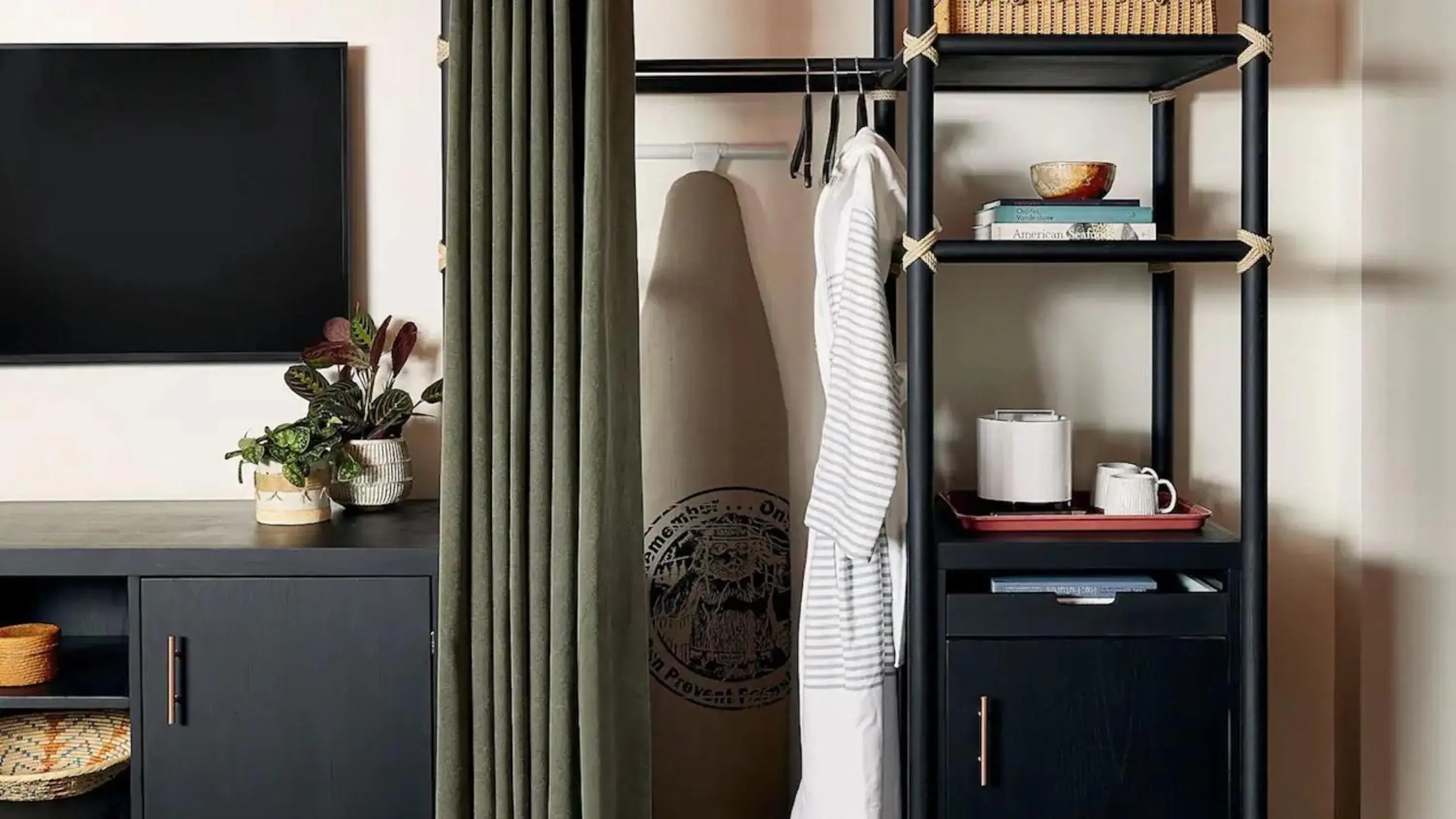 Bedroom in El Capitan Hotel Bedroom in El Capitan Hotel