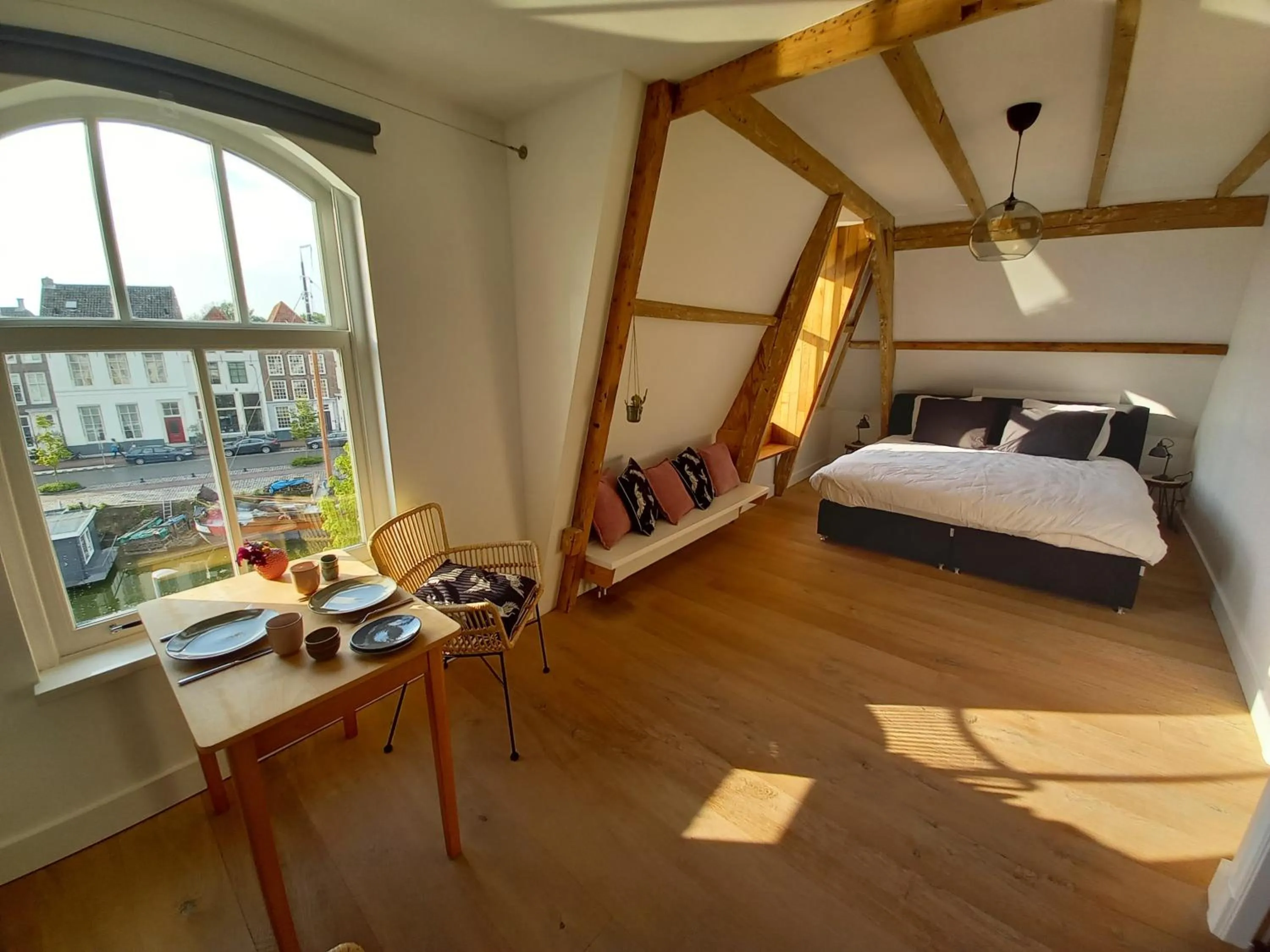 Photo of the whole room in B&B Van Amsterdam