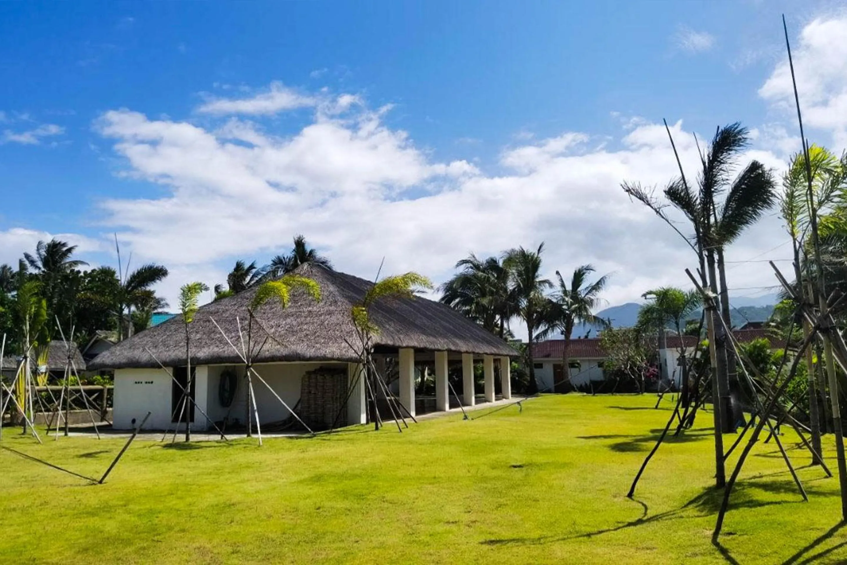 Property building in Ikani Surf Resort