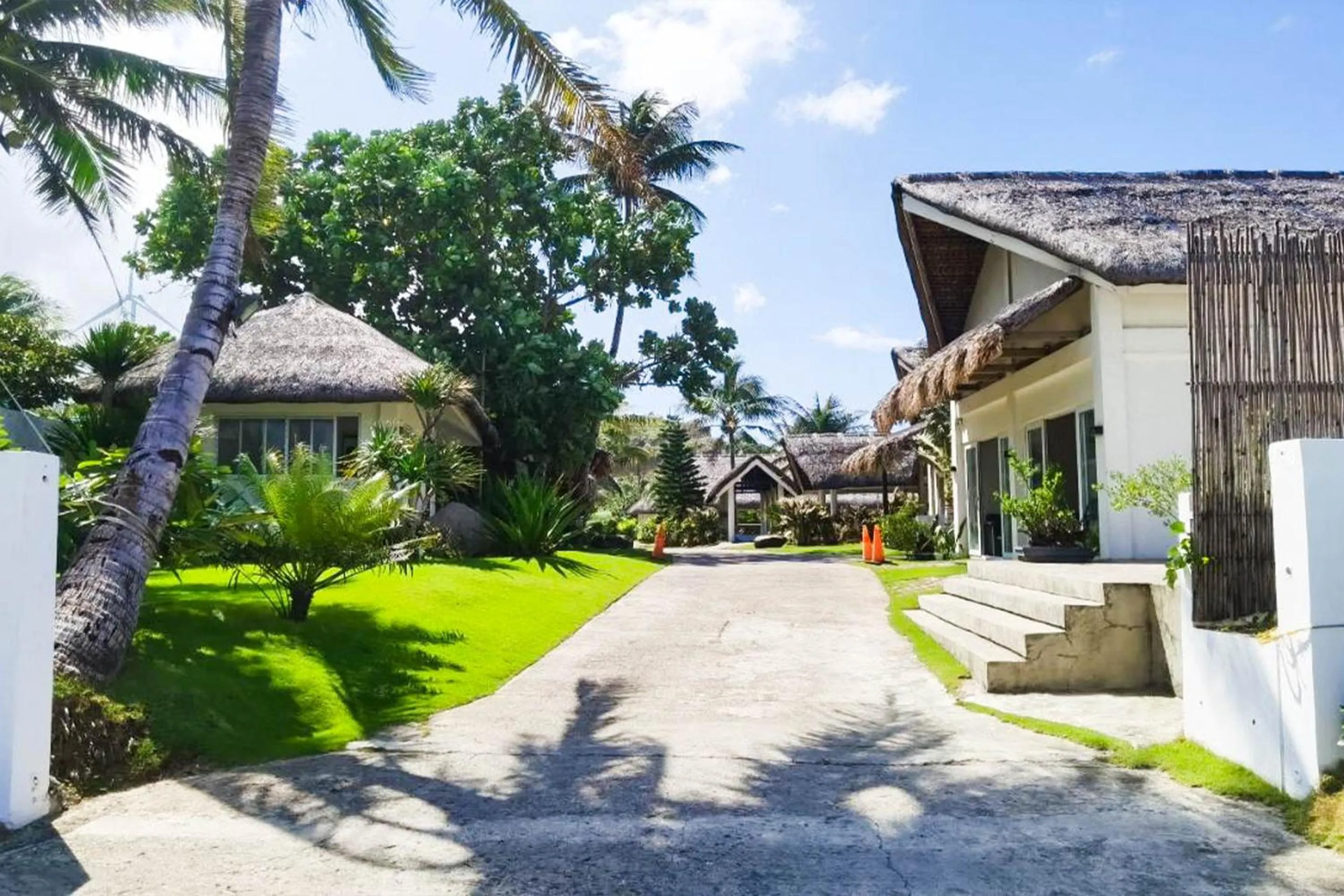 Property building in Ikani Surf Resort