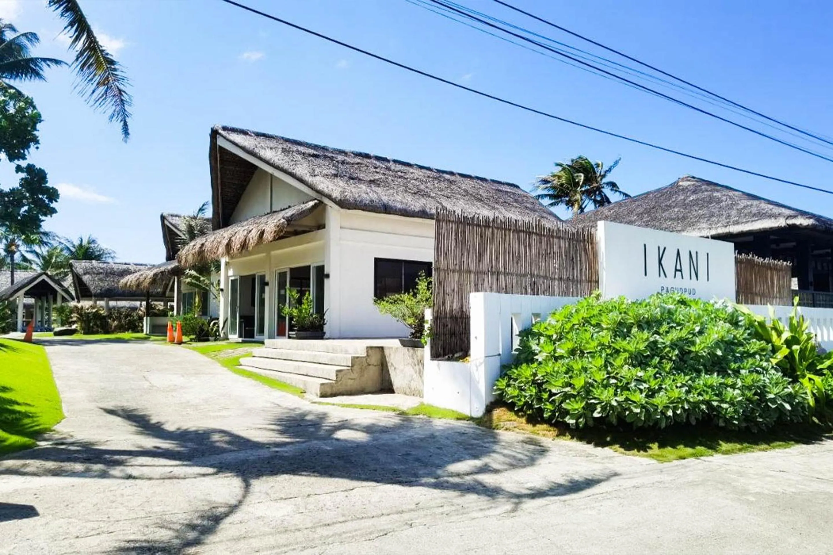 Property building in Ikani Surf Resort