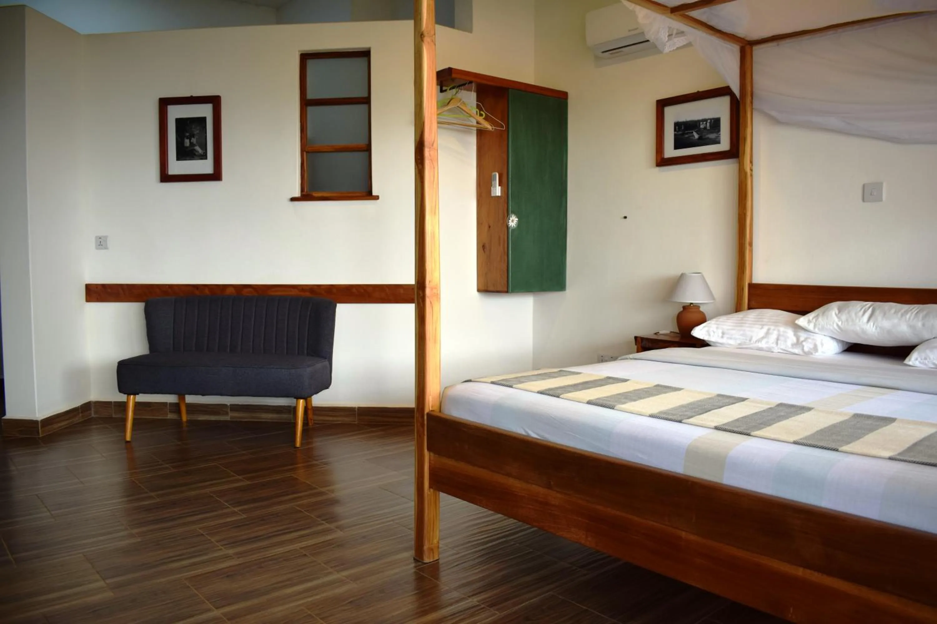 Bedroom, Bed in Edelwyss-Inn