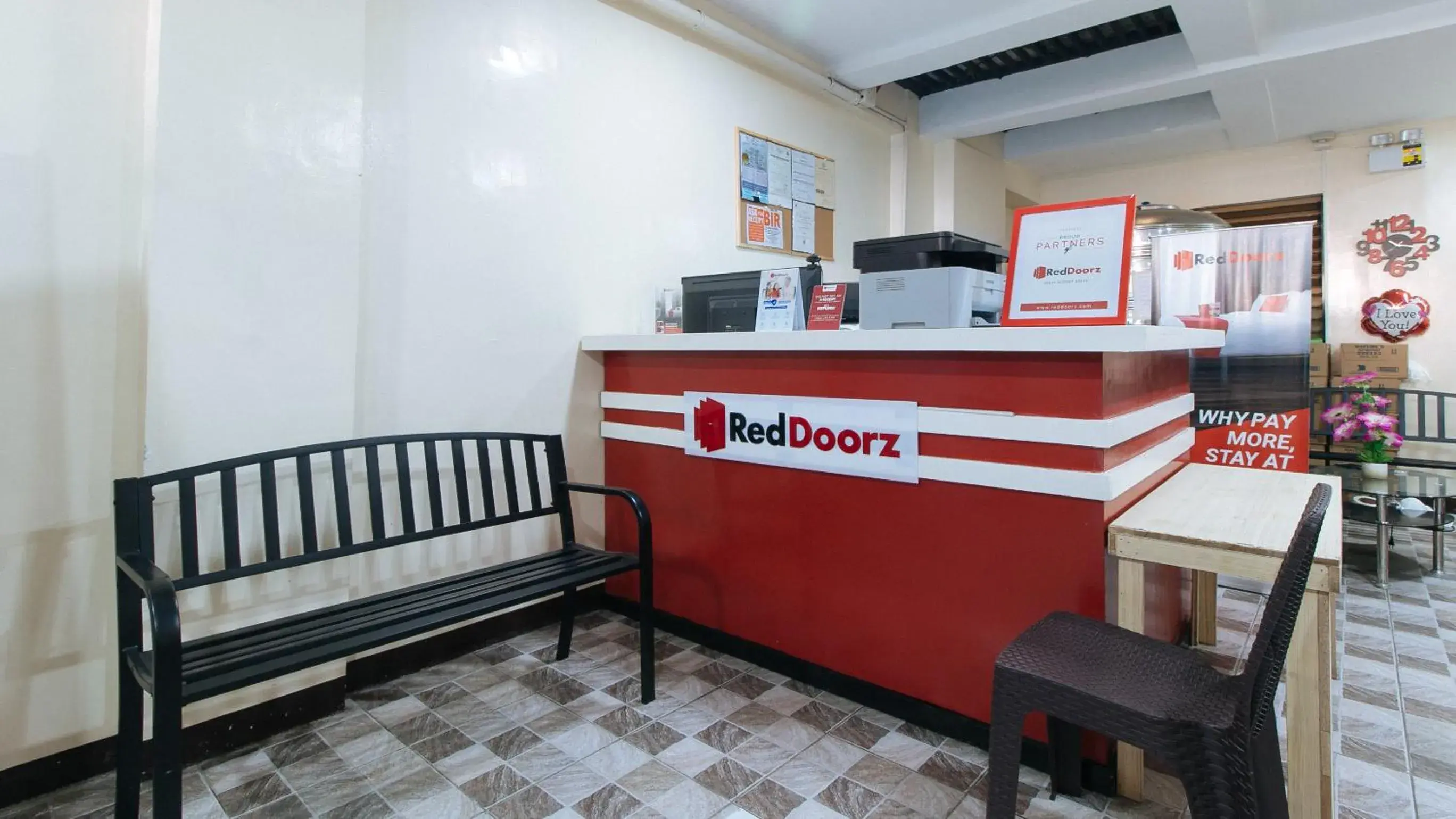 Lobby or reception in RedDoorz Plus near Uptown BGC Mall Lobby or reception in RedDoorz Plus near Uptown BGC Mall