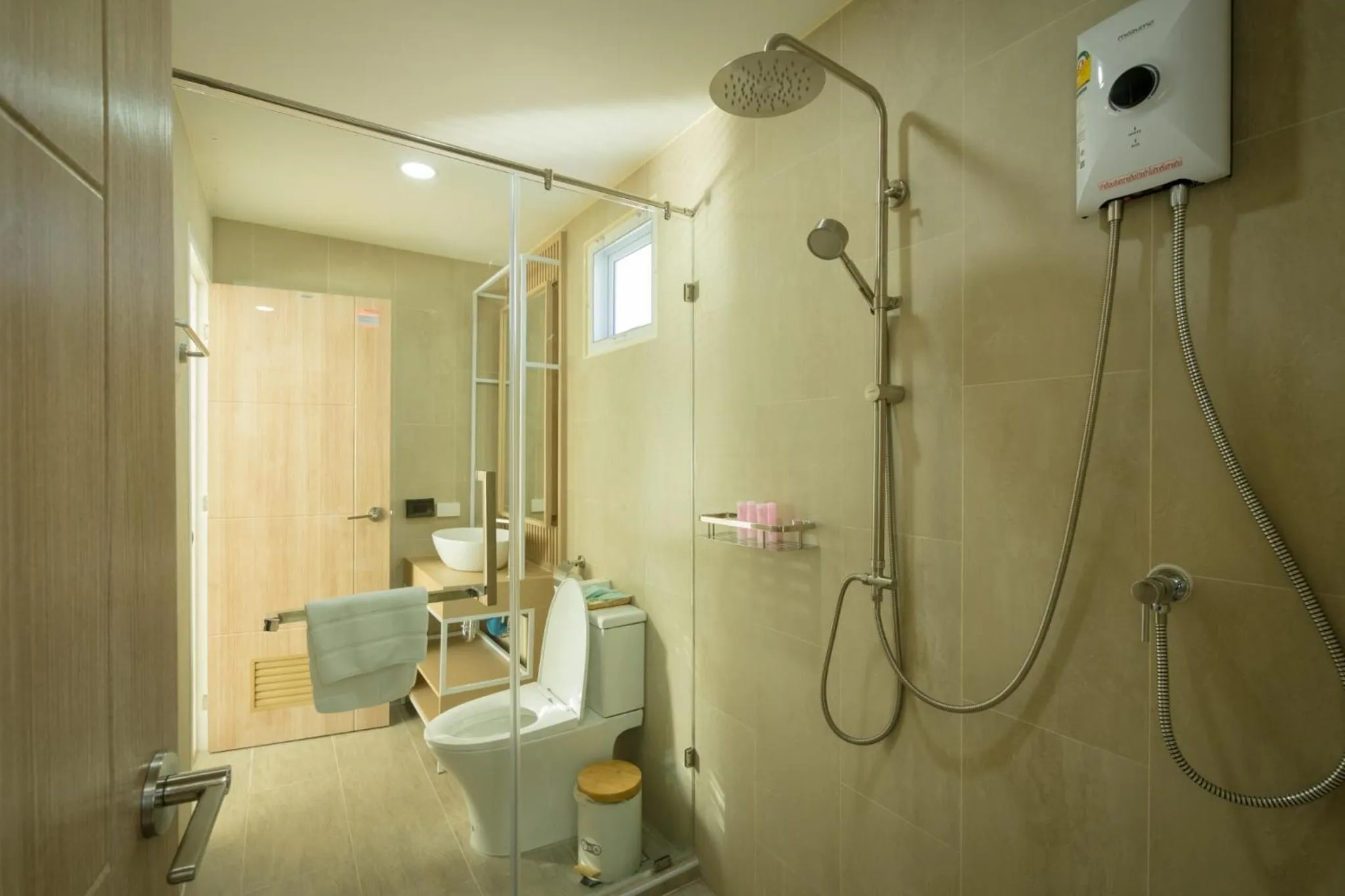 Saksiam Lakeside Resort