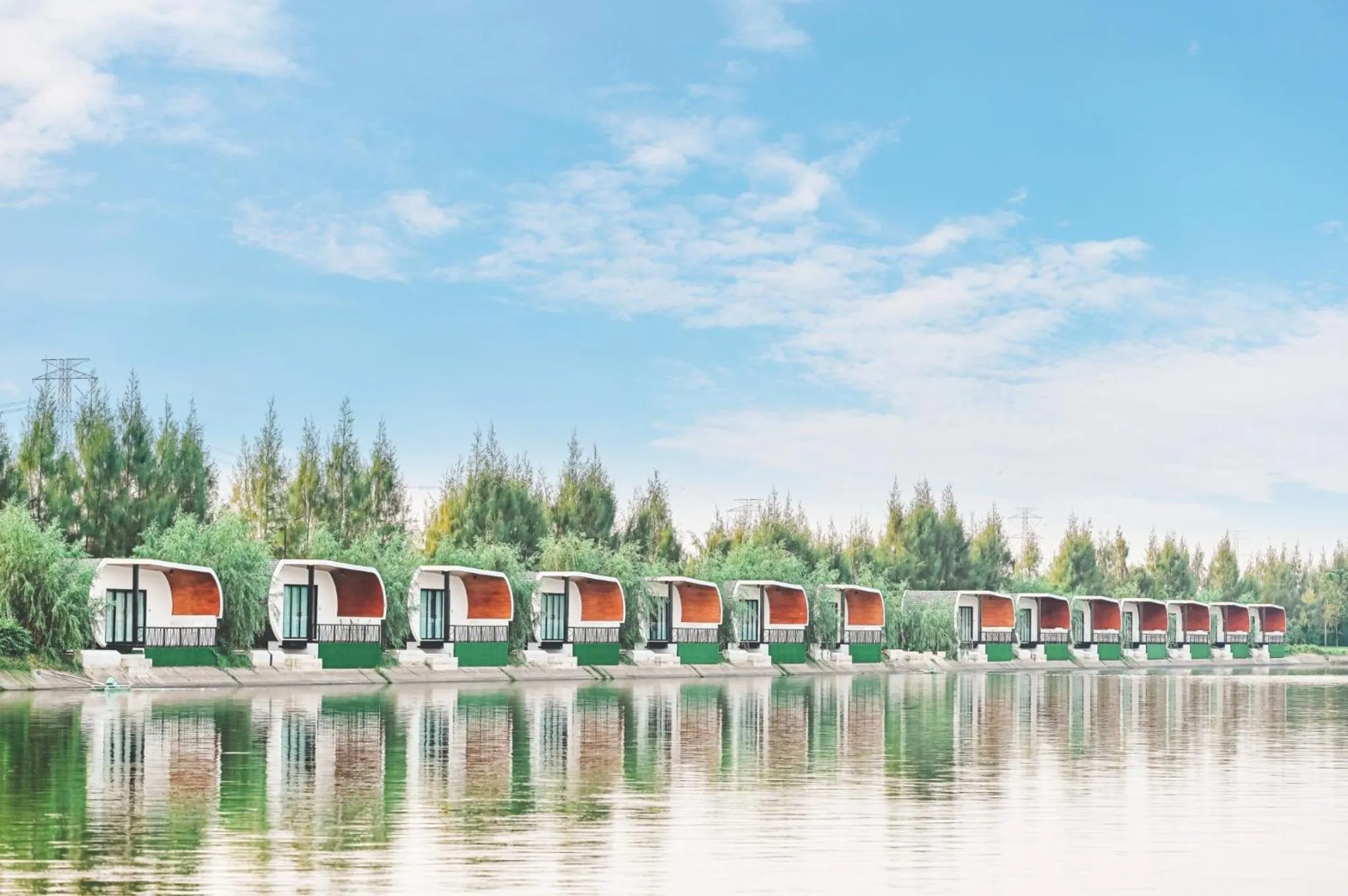 Saksiam Lakeside Resort