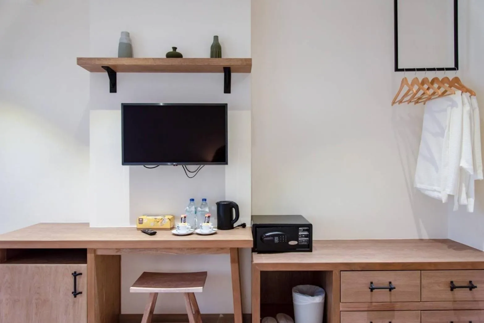 Saksiam Lakeside Resort