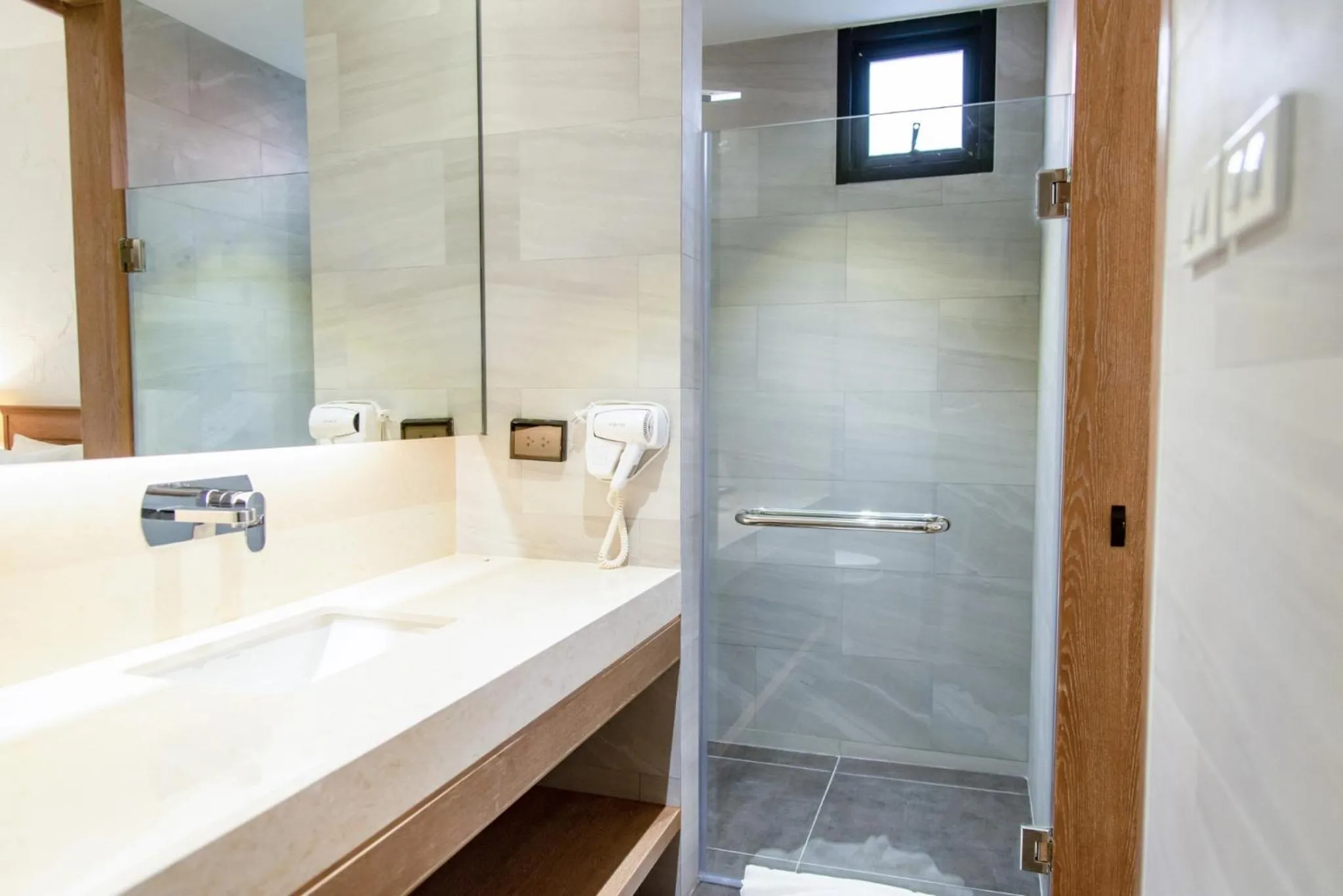 Saksiam Lakeside Resort