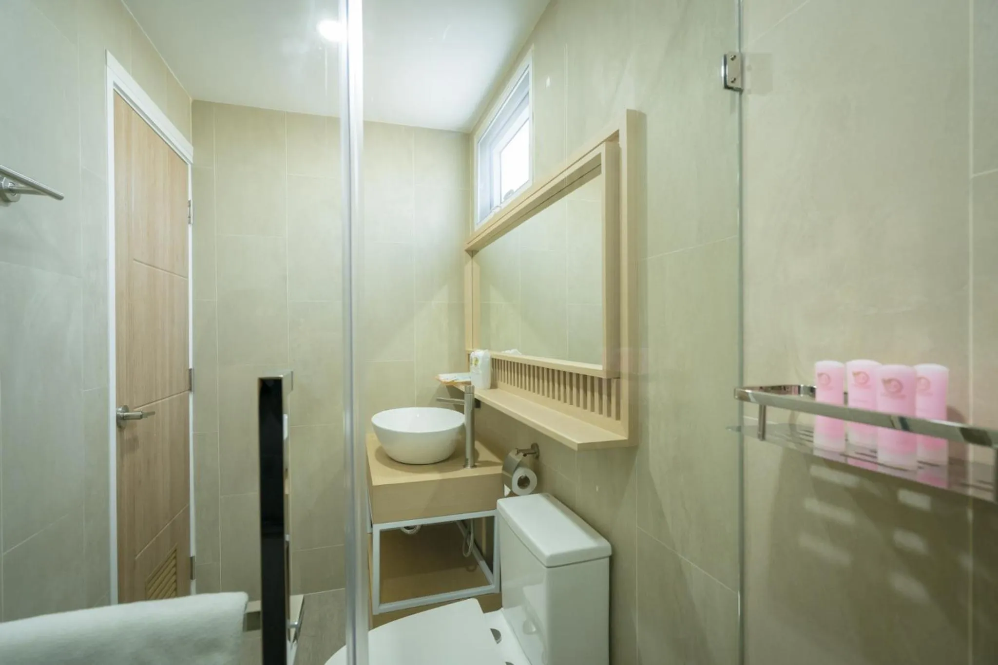 Saksiam Lakeside Resort