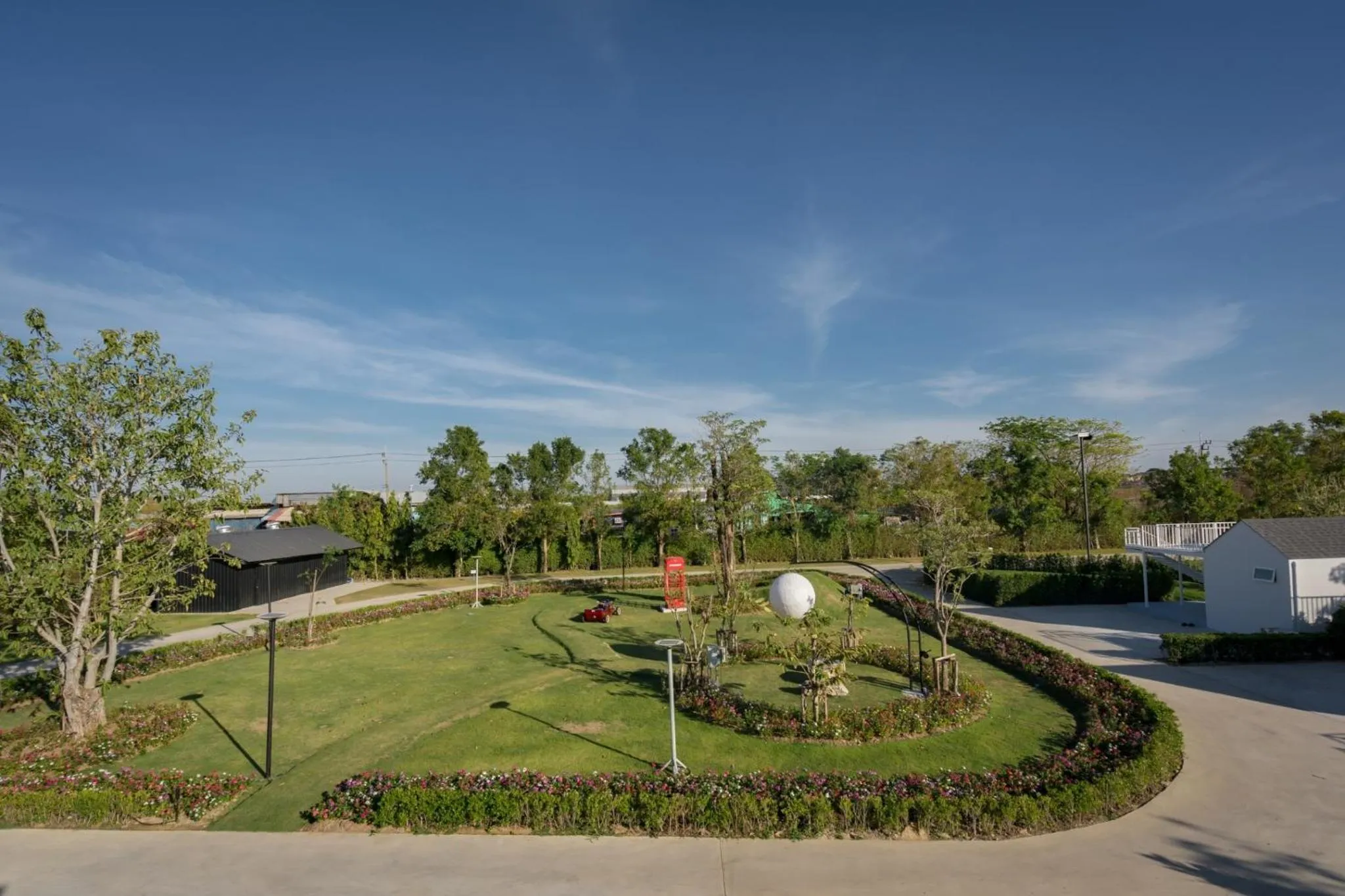 Saksiam Lakeside Resort