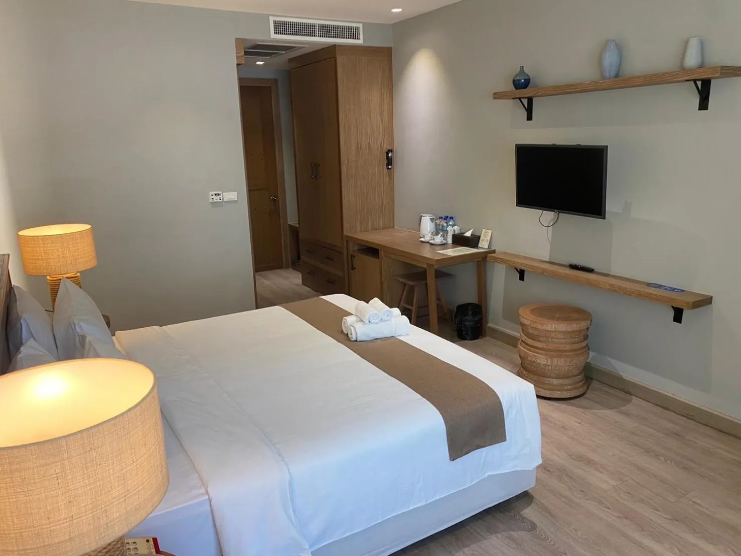 Bed in Saksiam Lakeside Resort