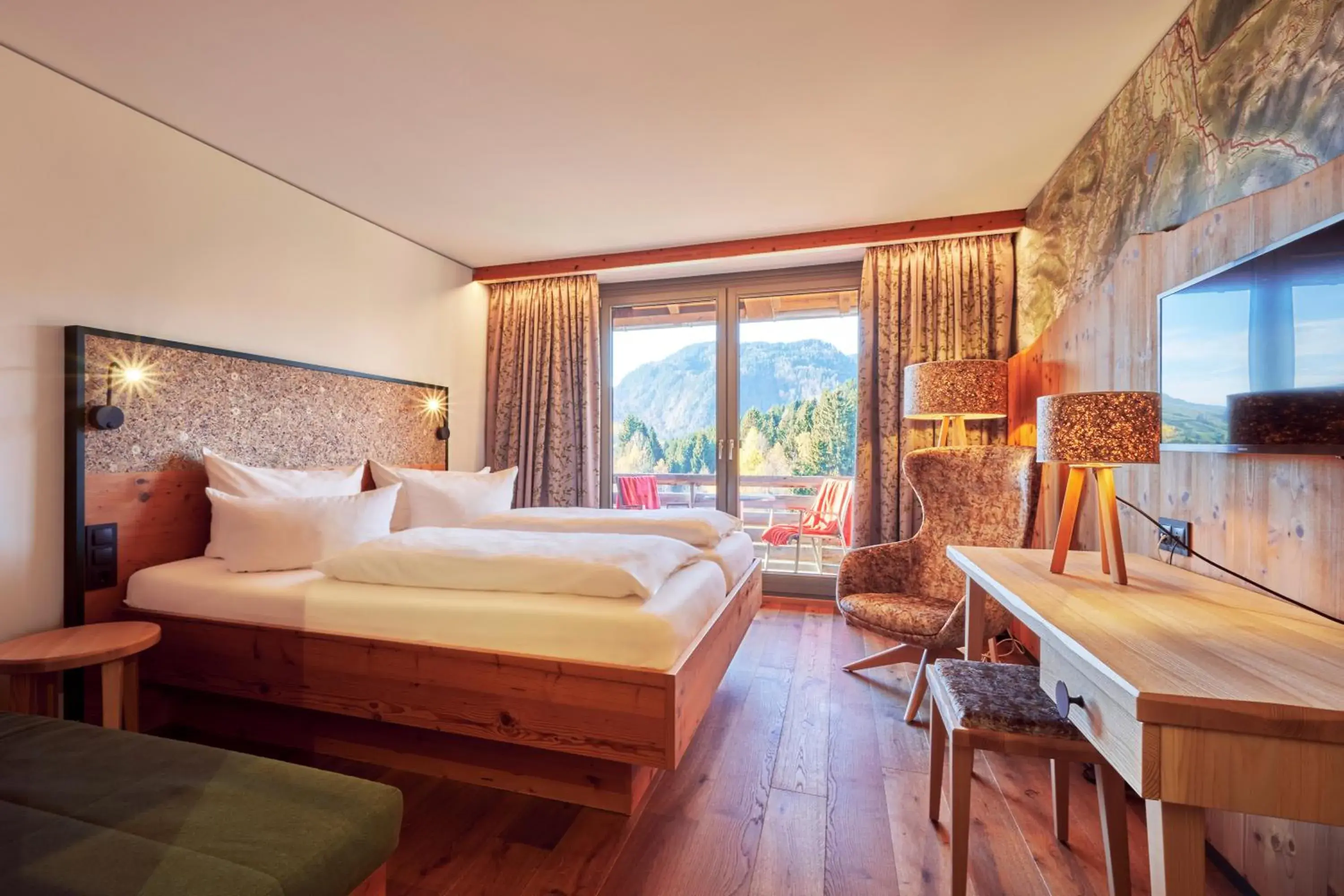 Superior Double Room with Mountain View & Balcony - single occupancy in Hotel Oberstdorf Superior Double Room with Mountain View & Balcony - single occupancy in Hotel Oberstdorf