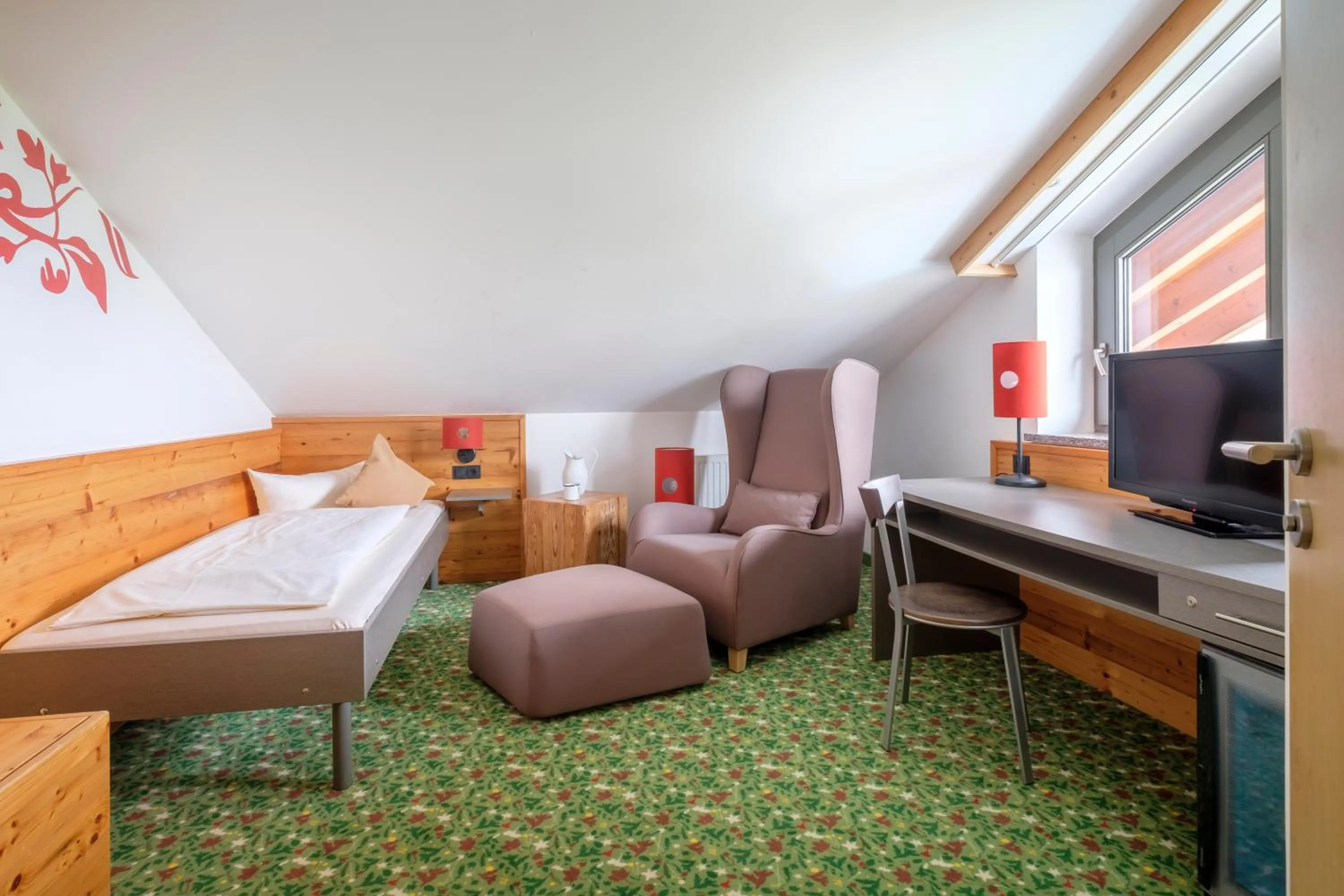 Bedroom, Bed in Hotel Oberstdorf